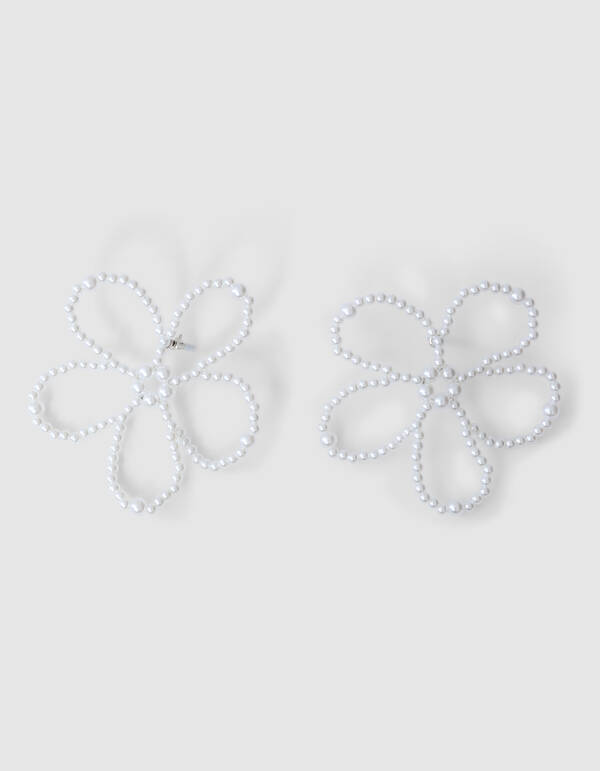 Big Flower Oorbellen Gebroken Wit SHOEBY ACCESSOIRES