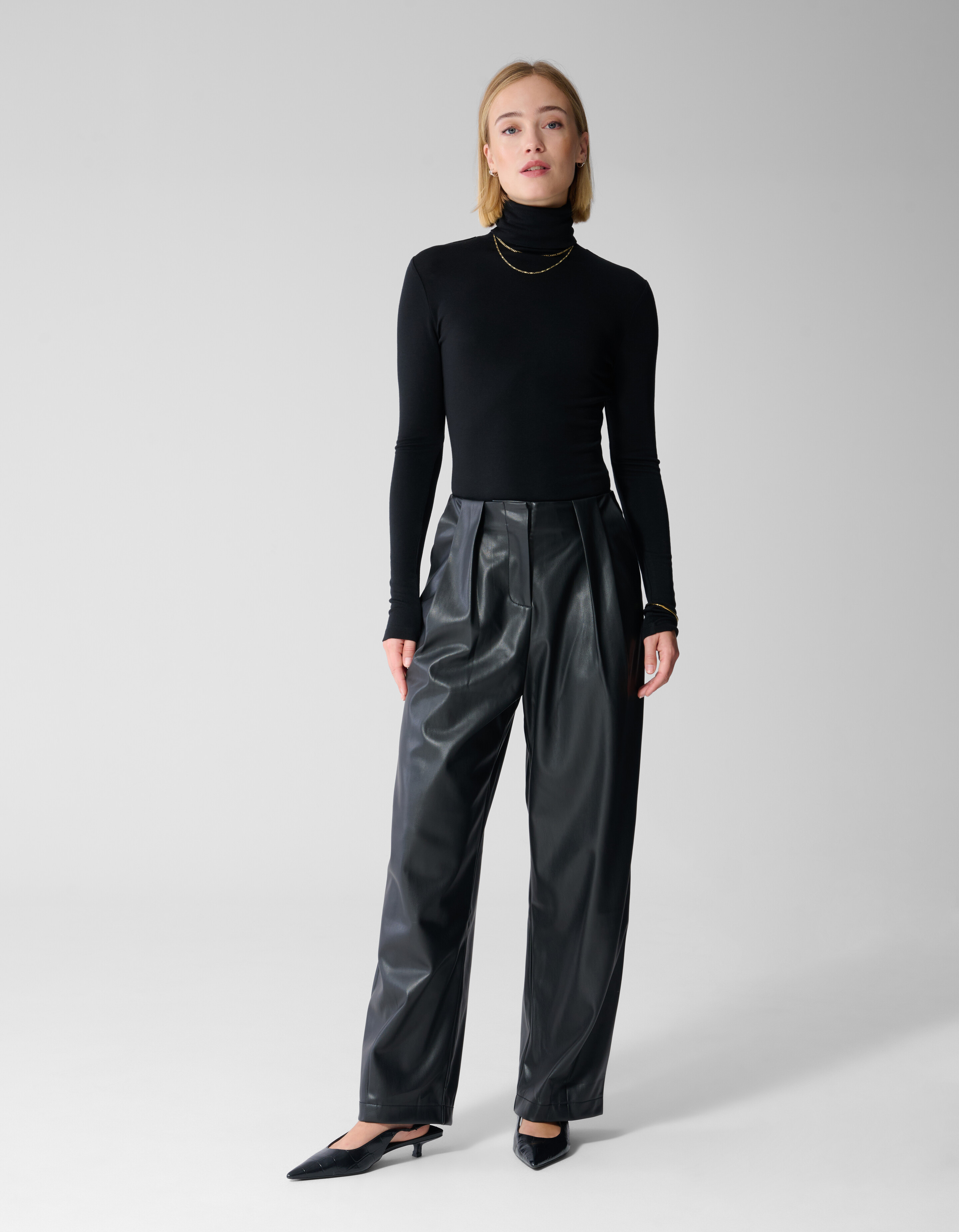 Col Longsleeve Top Zwart By Lonneke SHOEBY WOMEN