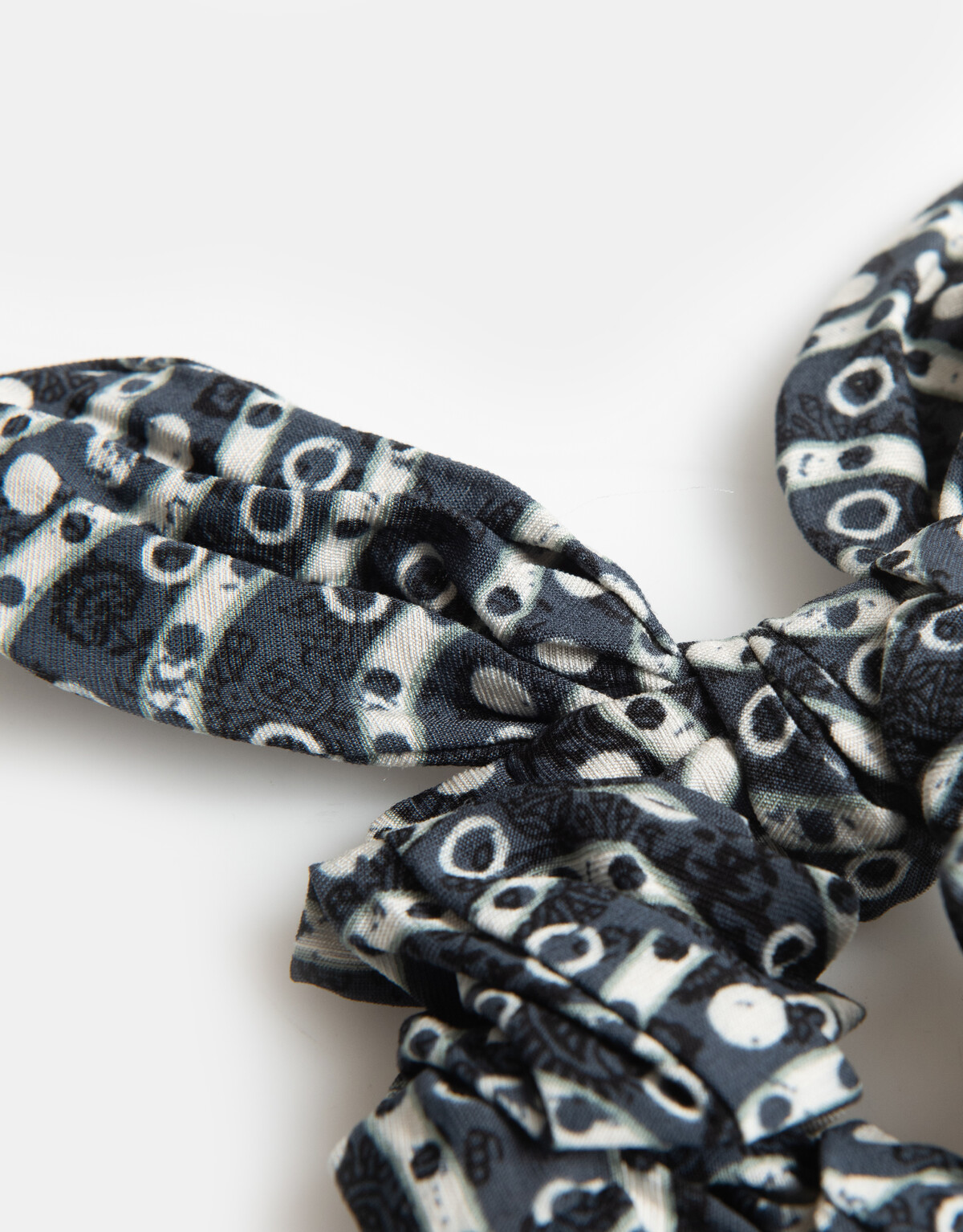Sava Bow Scrunchy ACCESSOIRES SHOEBY