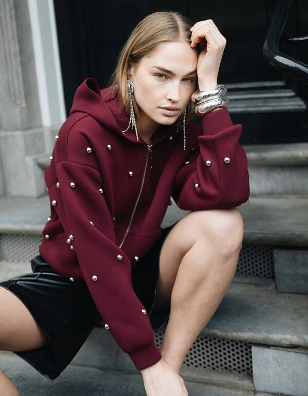 Oversized Studs Hoodie Vest Donkerrood SHOEBY WOMEN