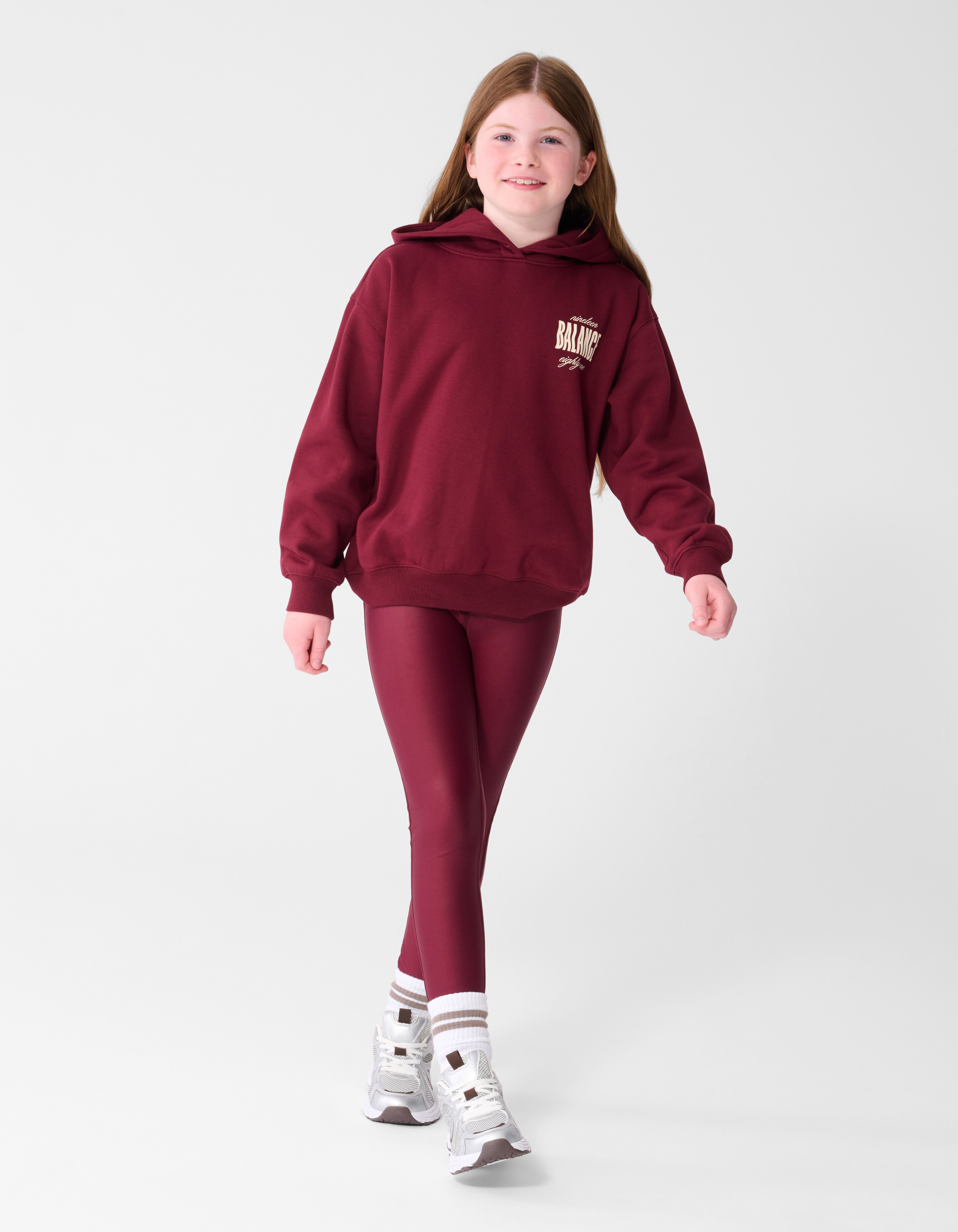 Balance Artwork Hoodie Donkerrood SHOEBY GIRLS