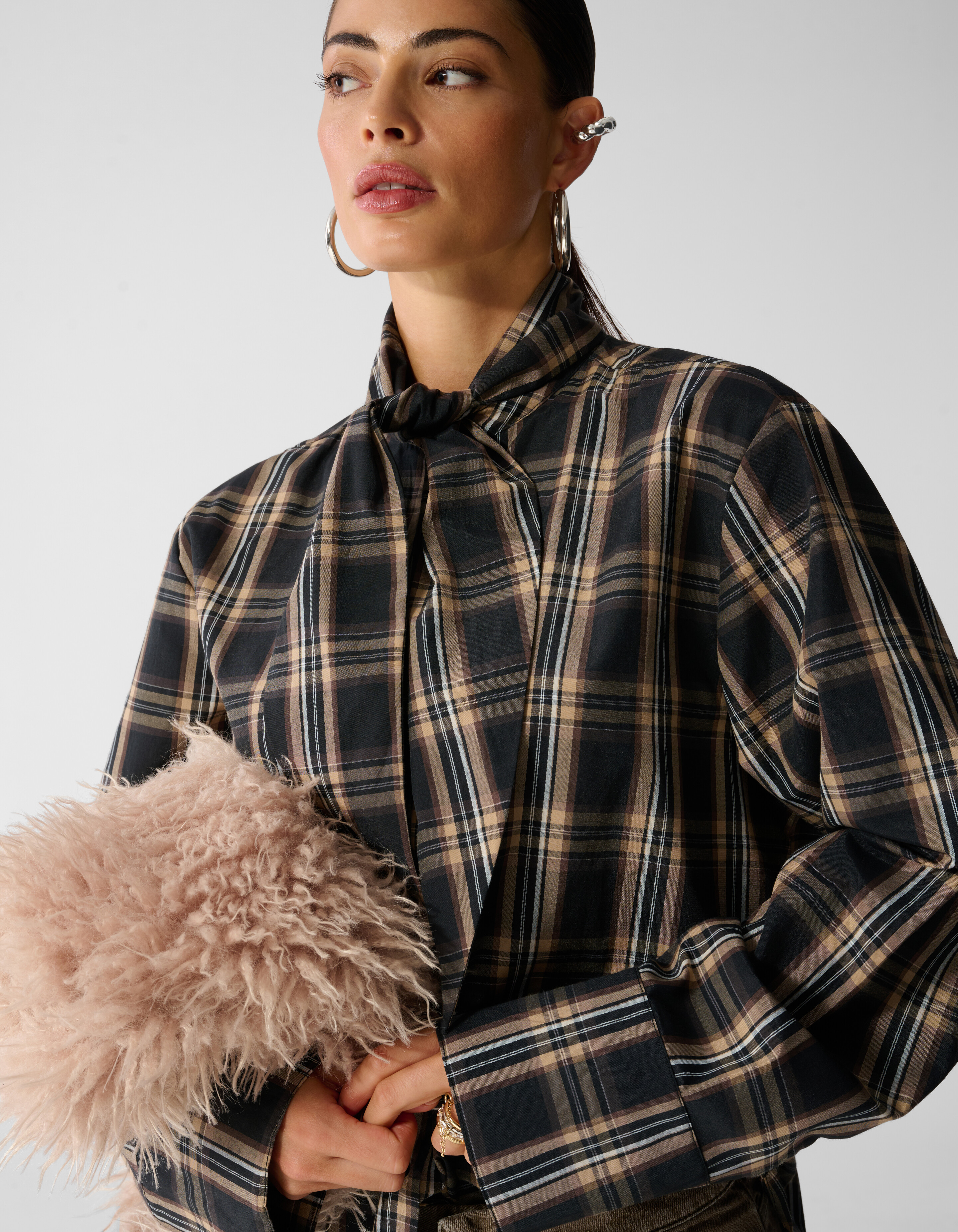 Oversized Fit Scarf Blouse Bruin SHOEBY WOMEN
