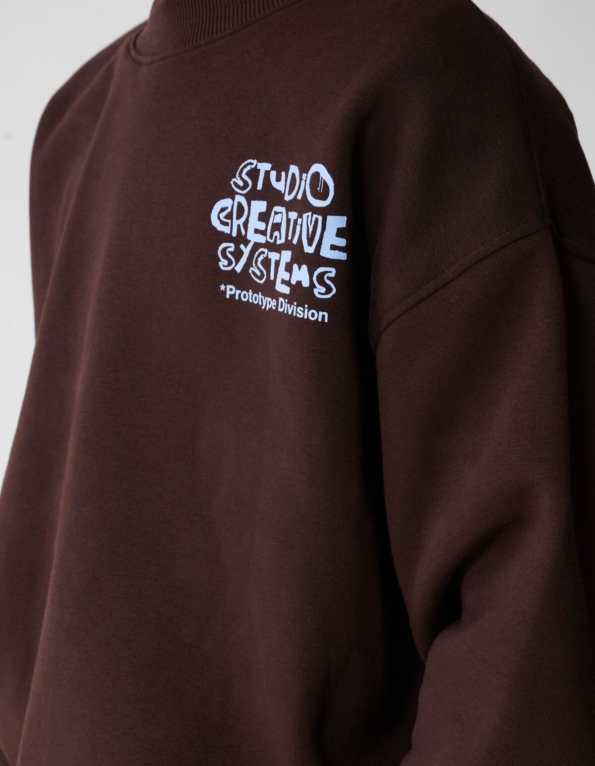 Label Sweater Donkerbruin SHOEBY BOYS
