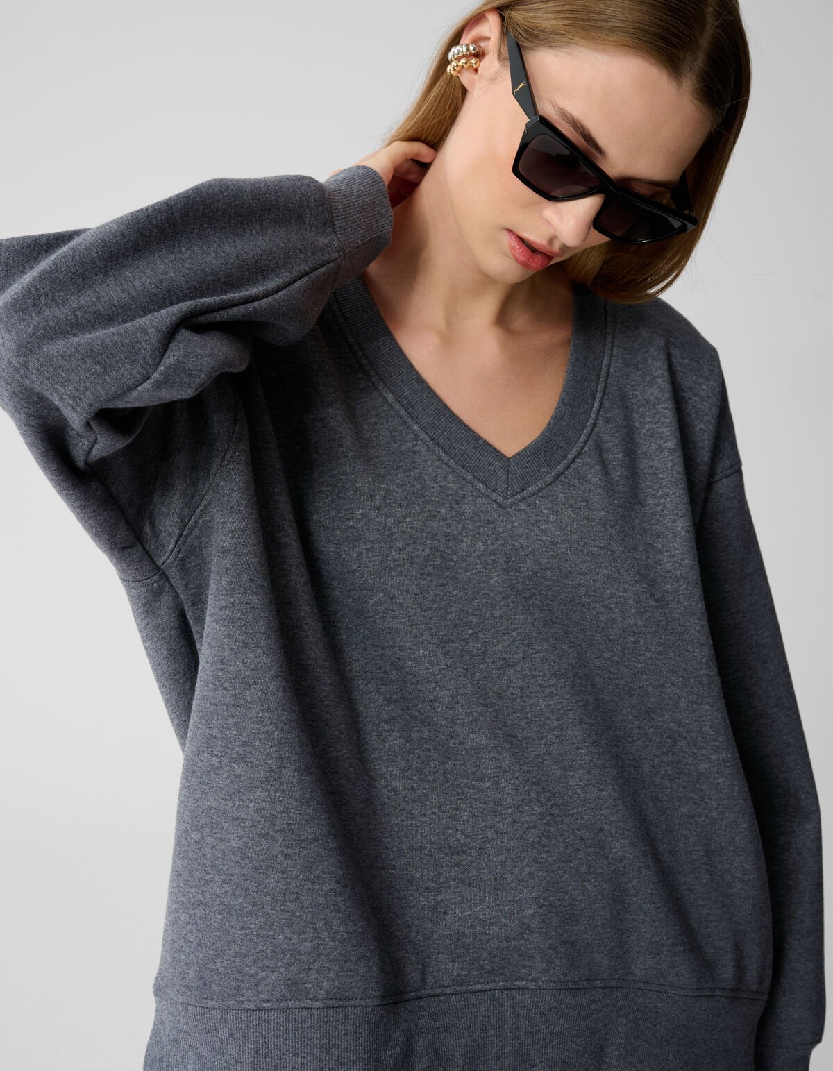 Oversized V-hals Sweater Donkergrijs By Lonneke SHOEBY WOMEN