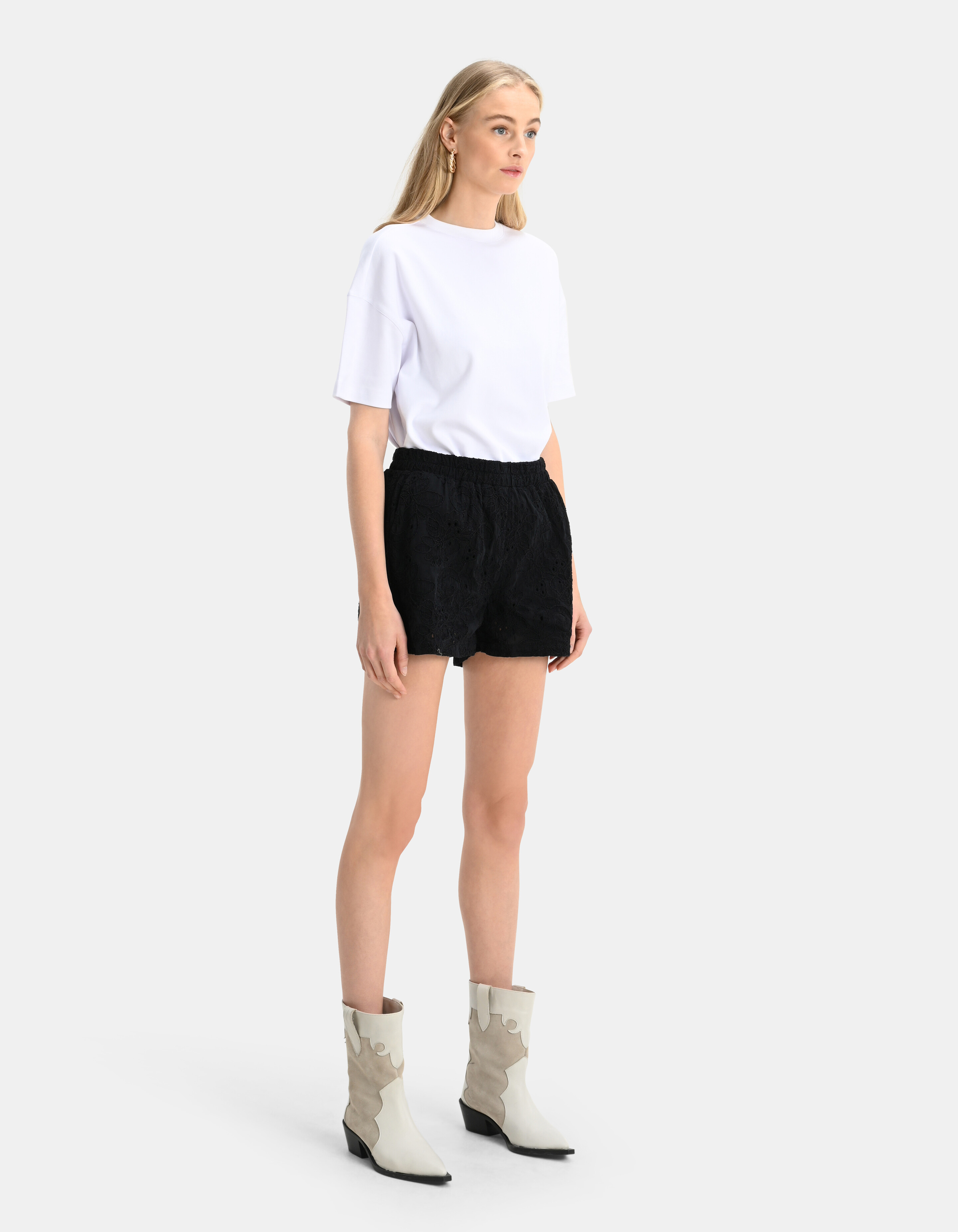 Embro Black Short EKSEPT
