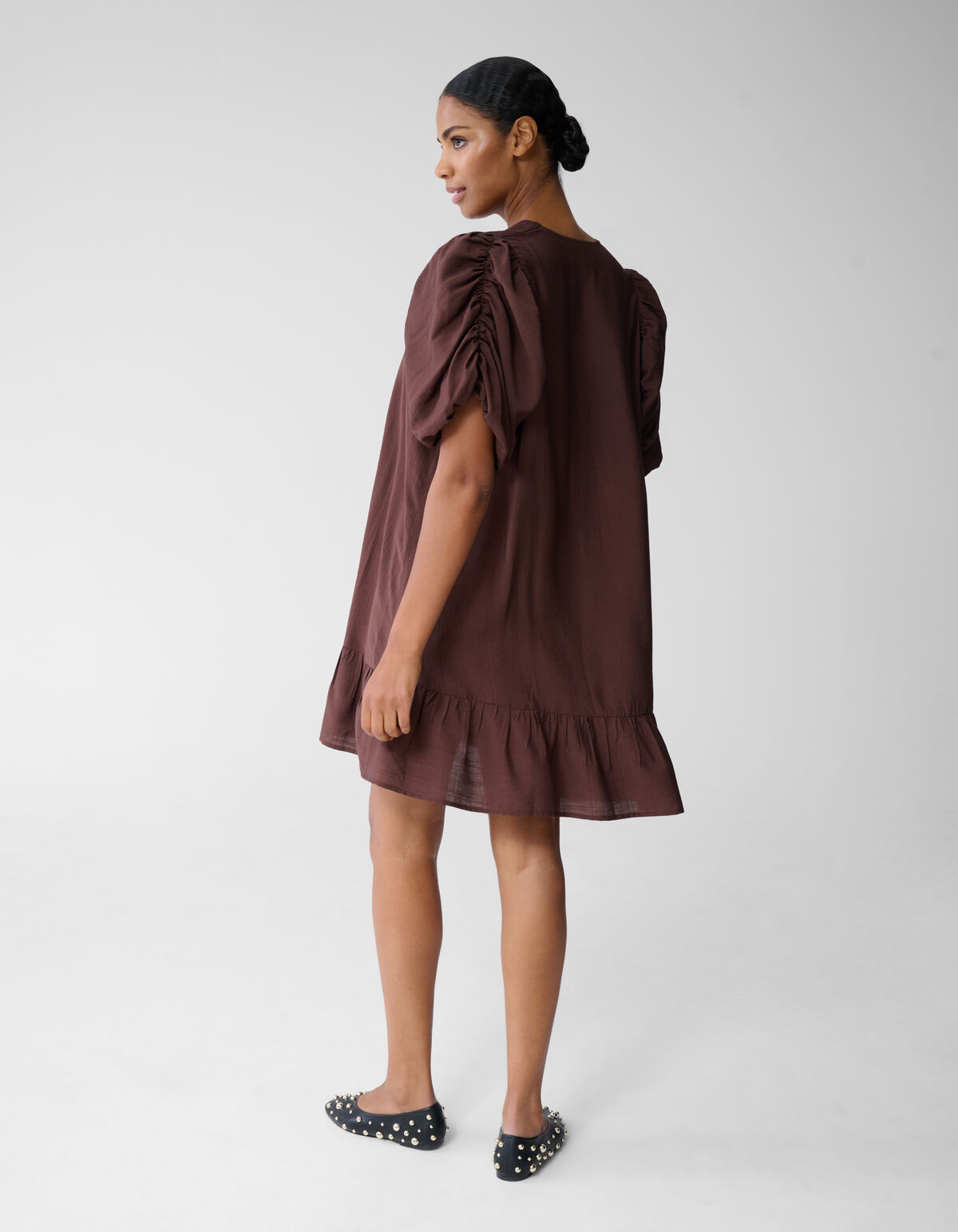 Puffy Sleeve Mini Jurk Bruin SHOEBY WOMEN