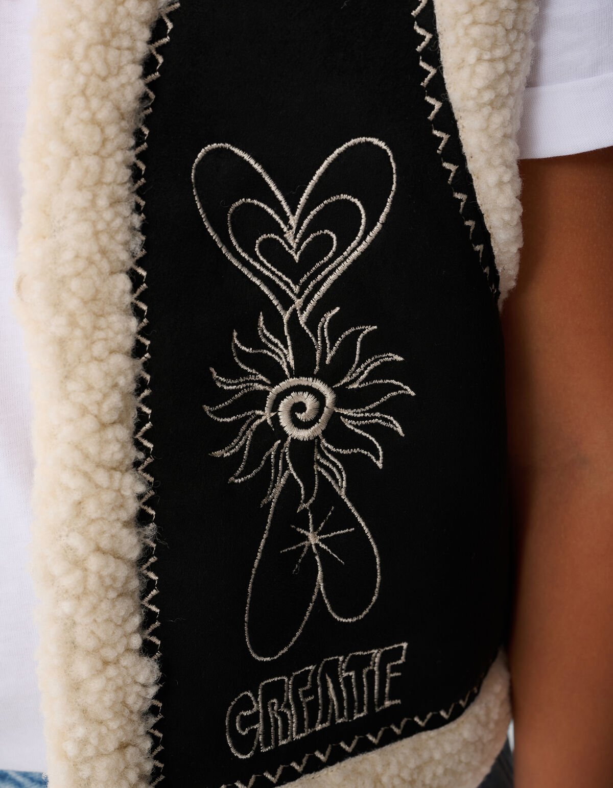 Teddy Embroidery Gilet Zwart SHOEBY GIRLS