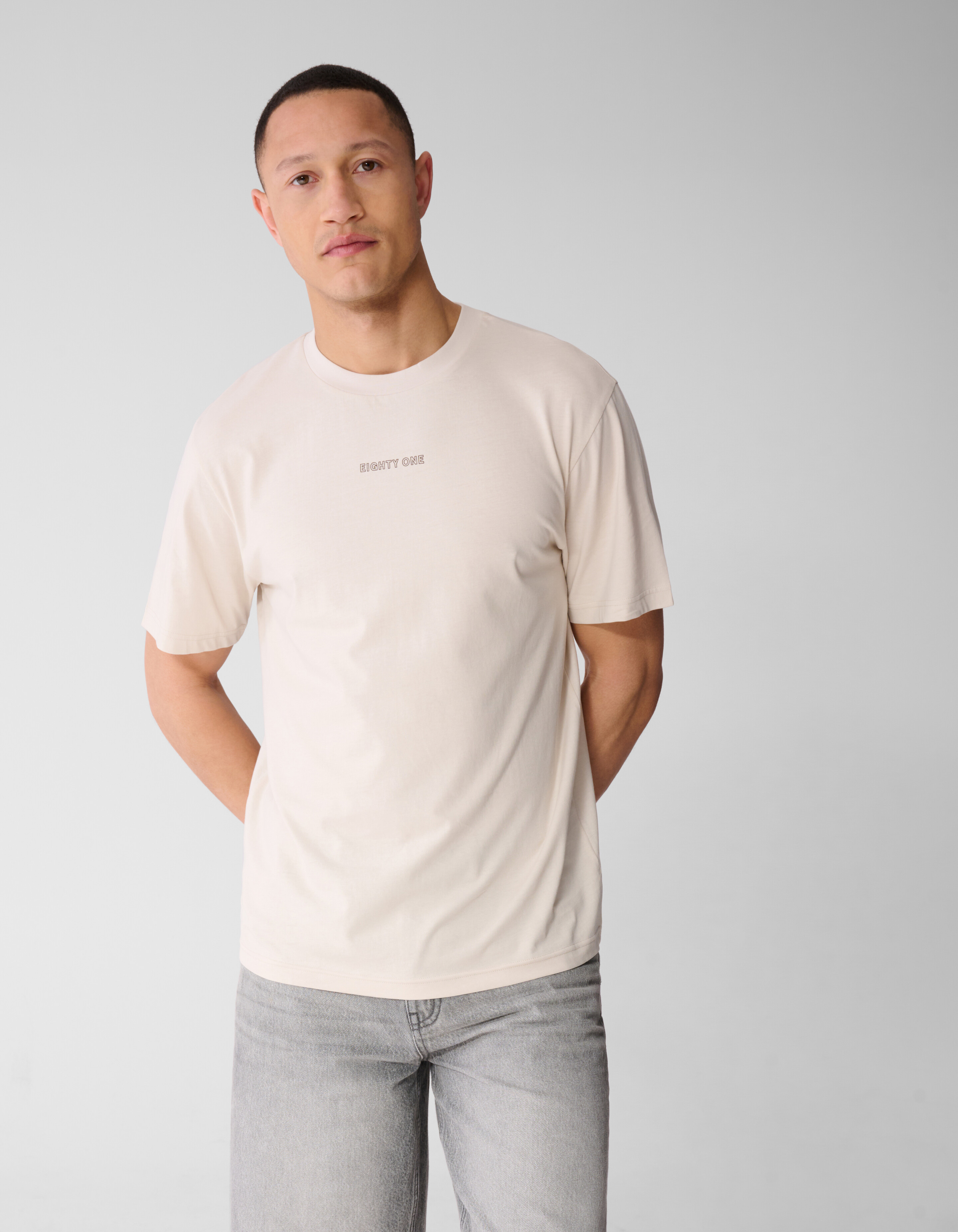 Eighty One T-shirt Lichtgrijs SHOEBY MEN