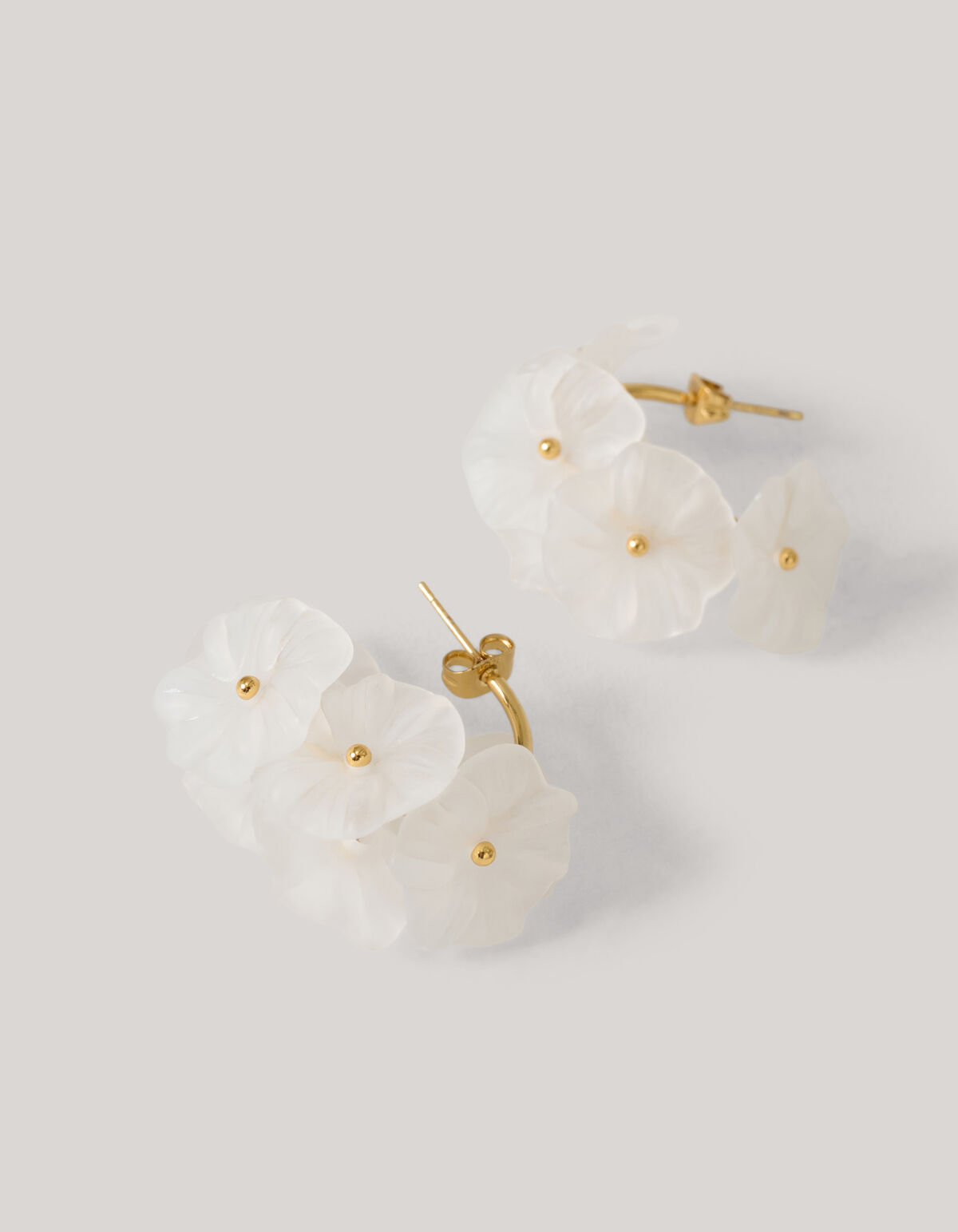 Flower Hoops Wit SHOEBY ACCESSOIRES