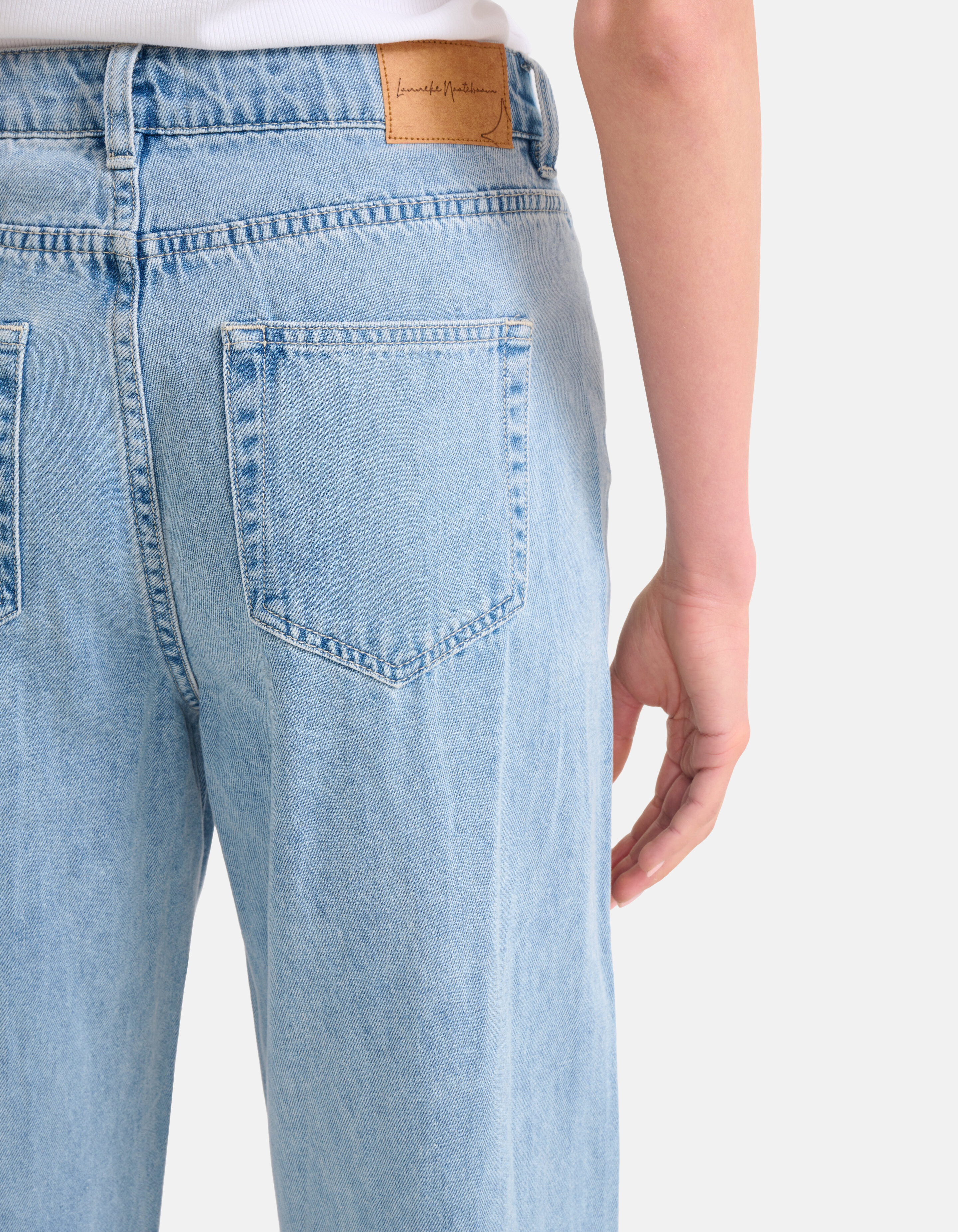Barrel Fit Jeans Bleached By Lonneke SHOEBY WOMEN
