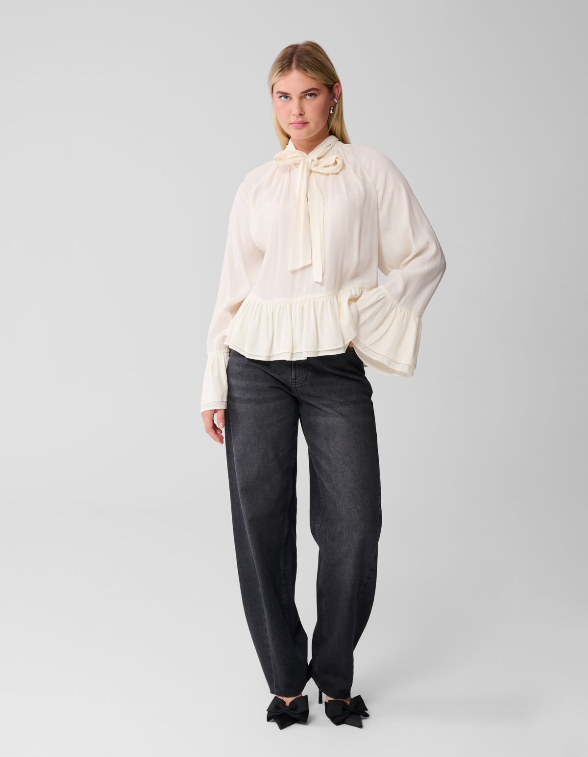 Volant Blouse Gebroken Wit SHOEBY WOMEN