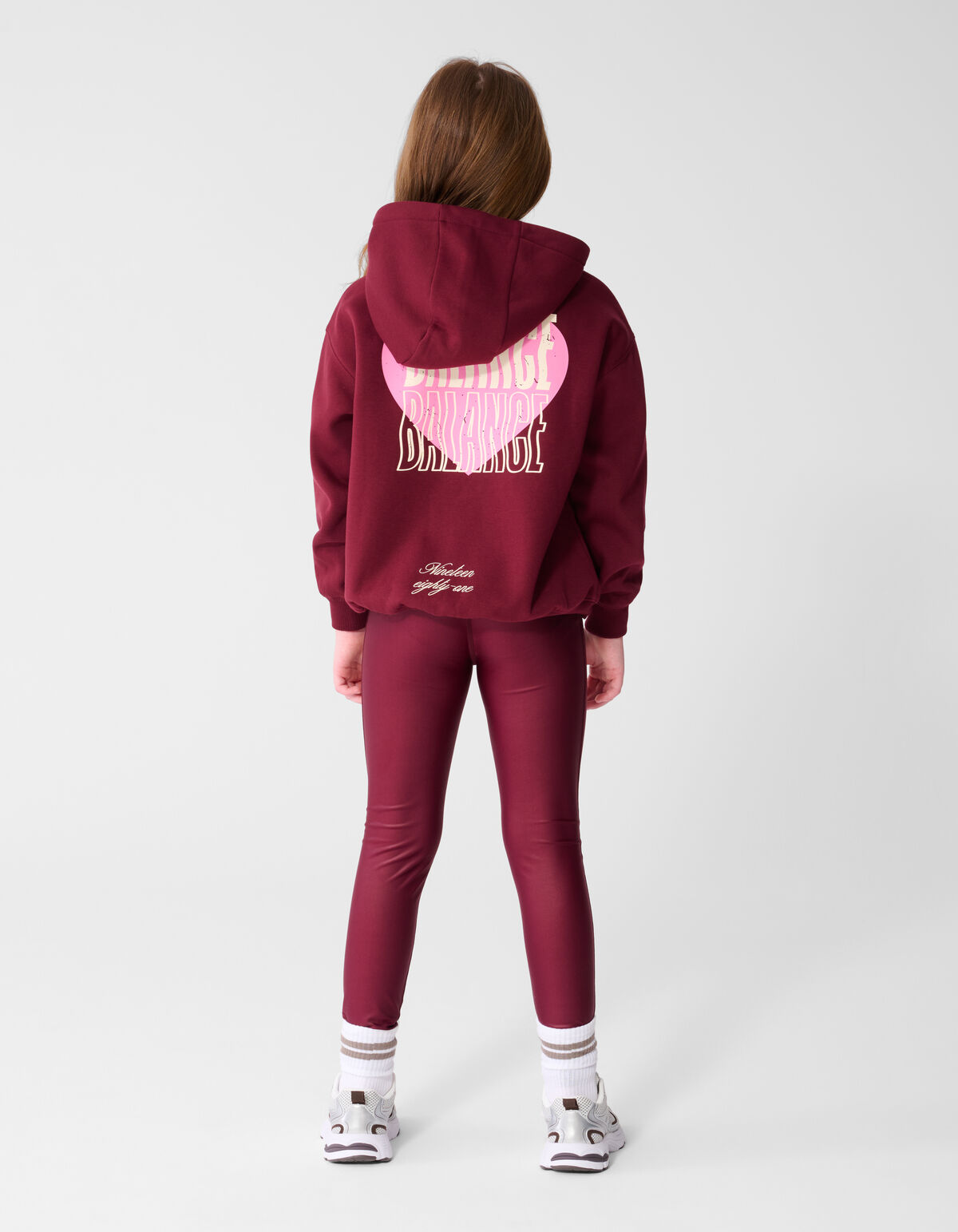 Balance Artwork Hoodie Donkerrood SHOEBY GIRLS