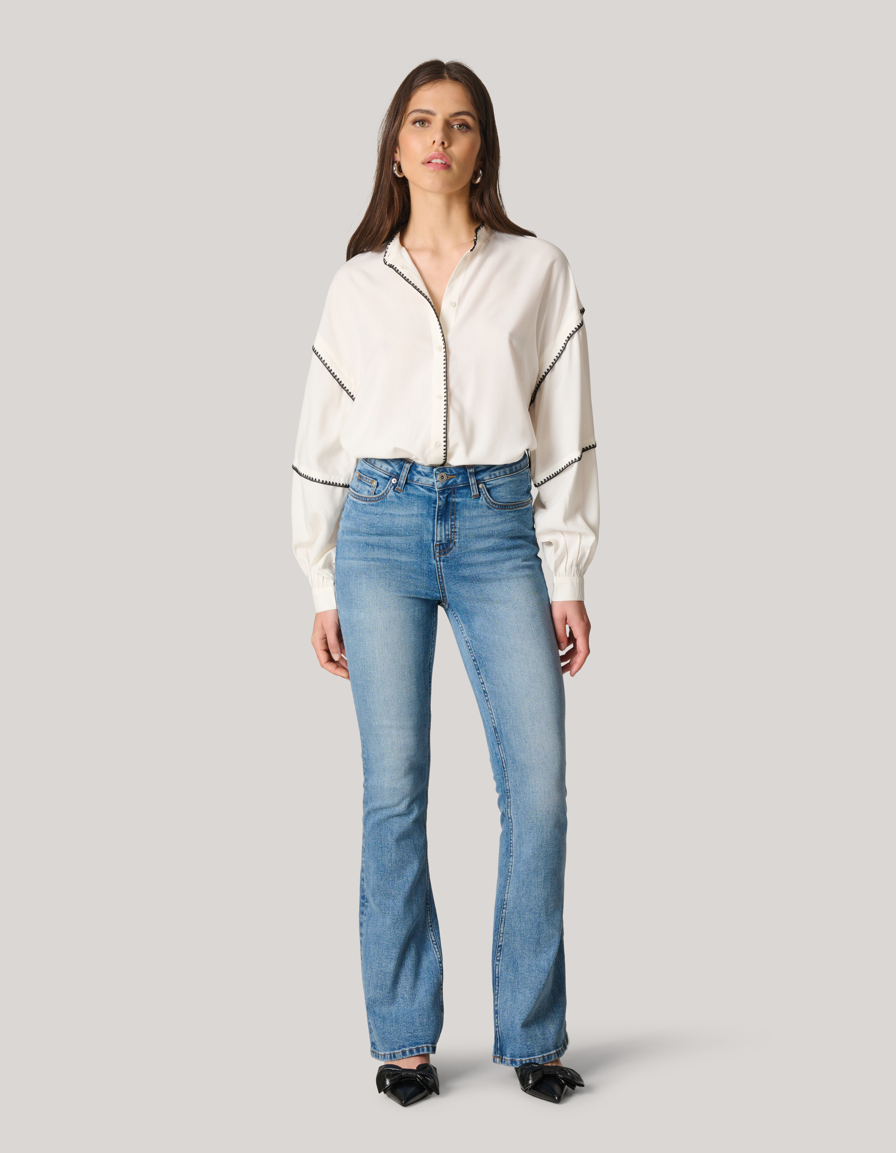 Embroidery Blouse Wit SHOEBY WOMEN