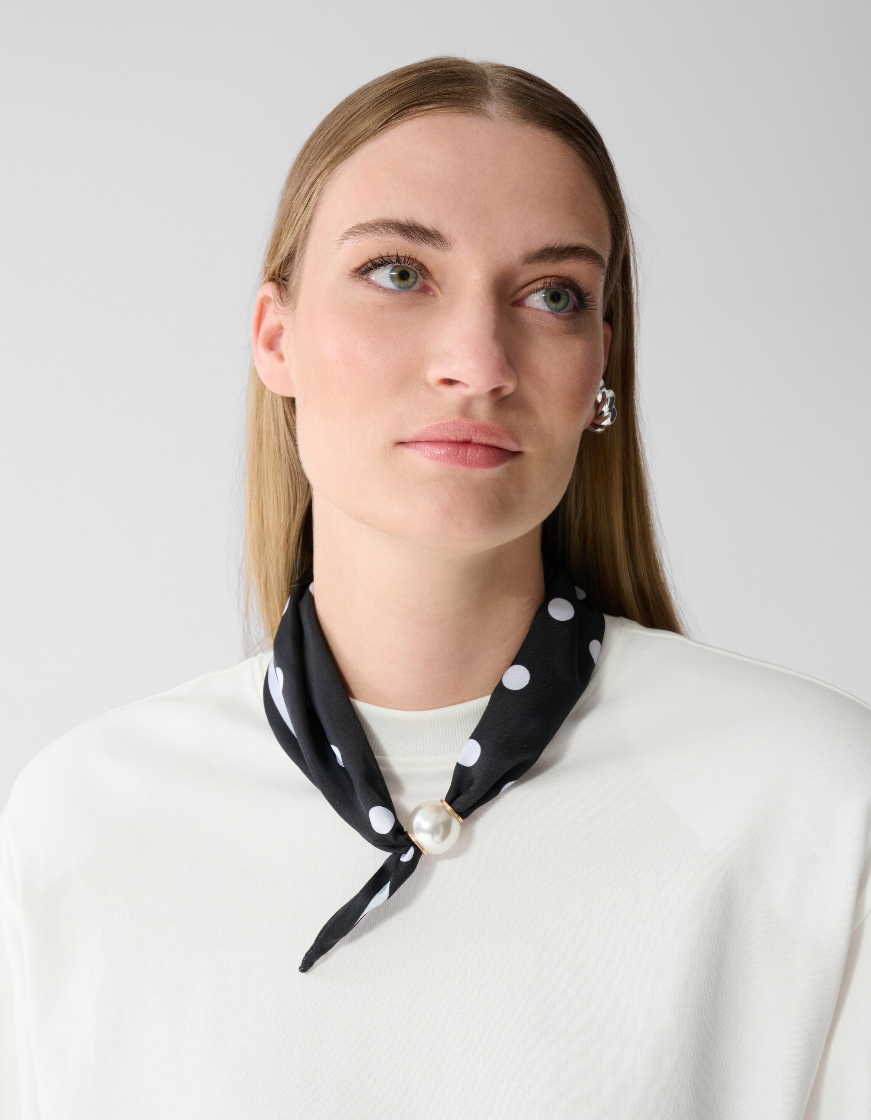Pearl Dotted Sjaal Ketting Zwart/Wit SHOEBY ACCESSOIRES