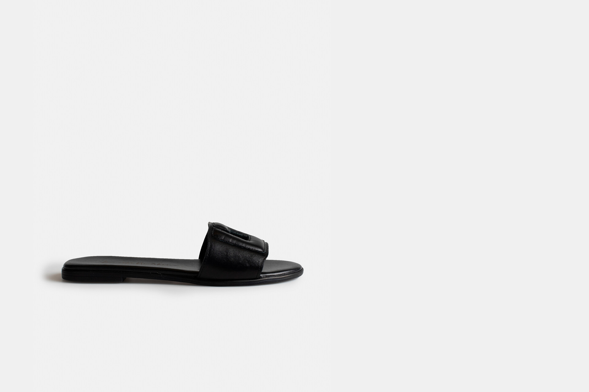 Leather Slipper by Lonneke SCHOENEN SHOEBY