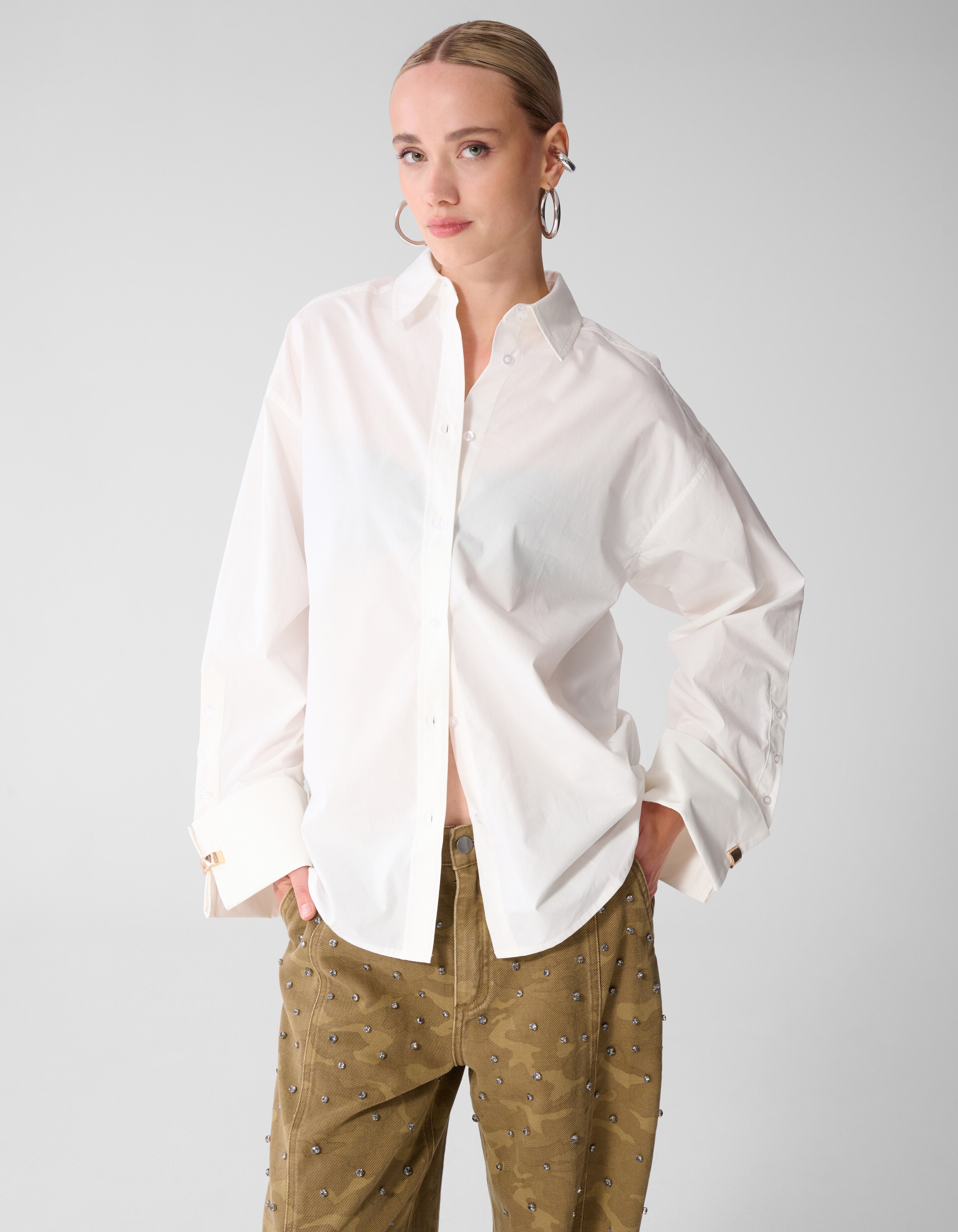 Oversized Ring Cuff Blouse Wit SHOEBY WOMEN