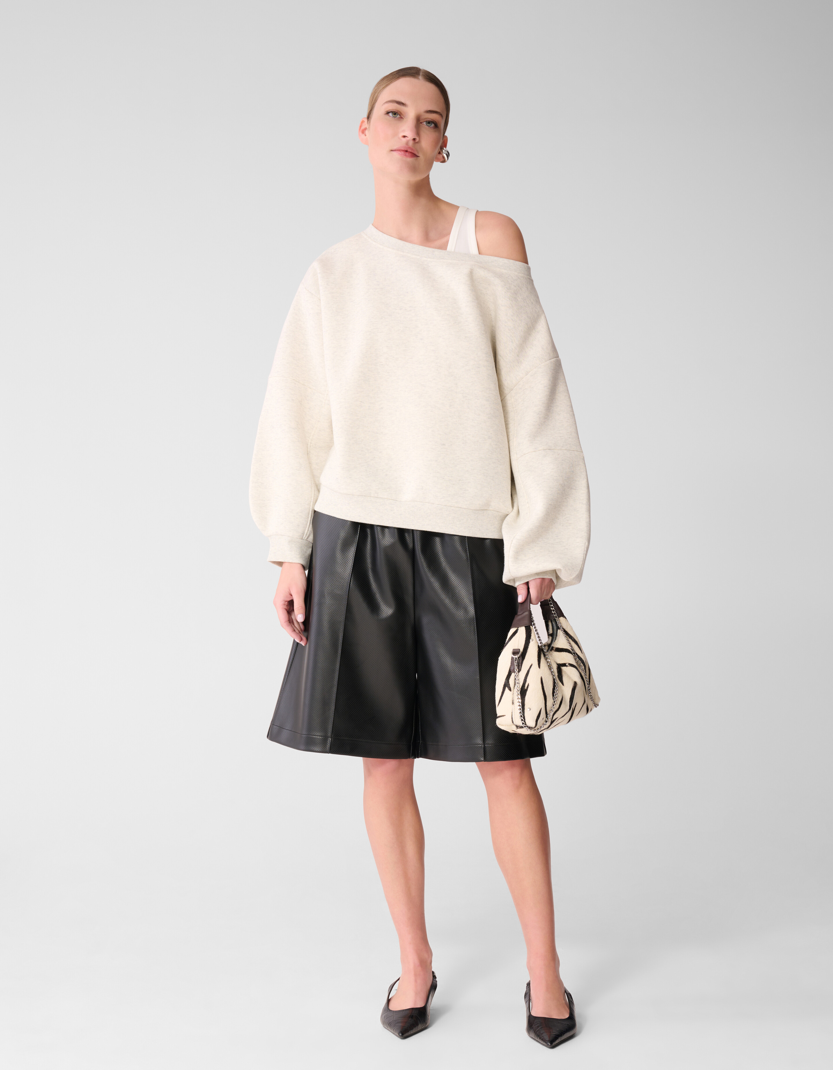 Oversized One Shoulder Sweater Lichtgrijs SHOEBY WOMEN