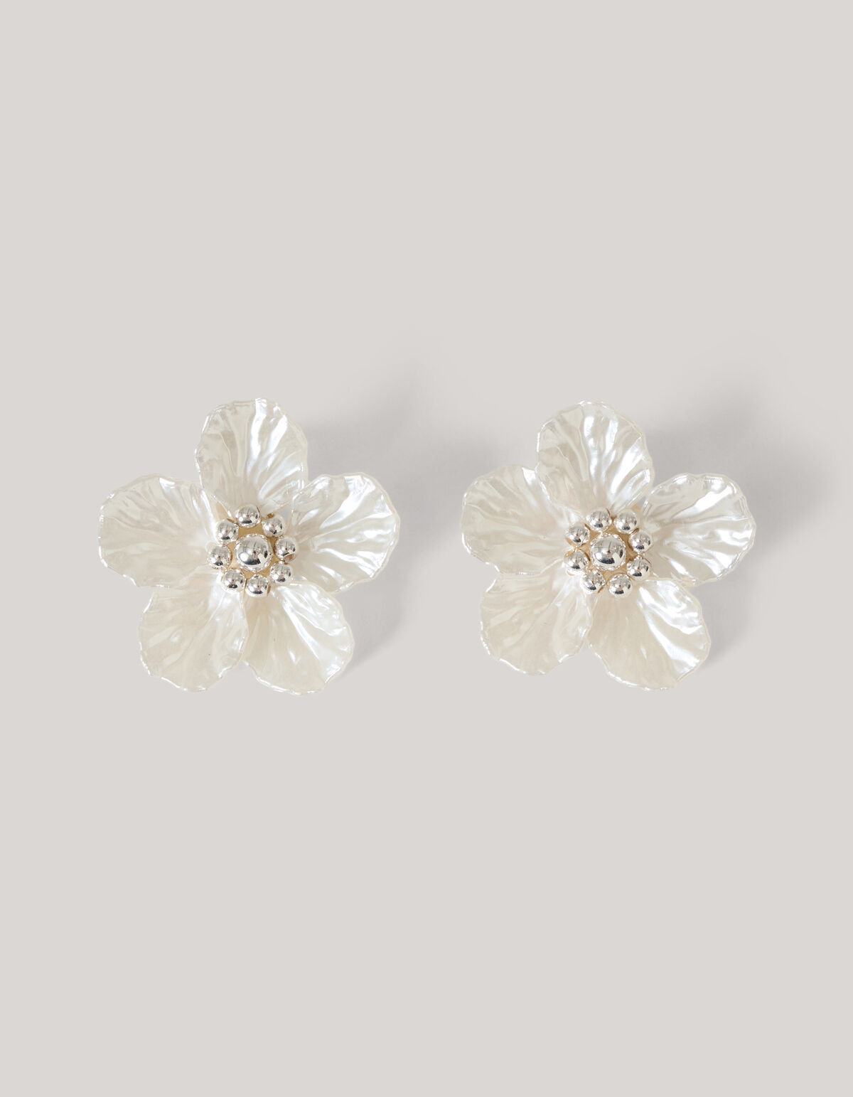 Flower Oorbellen Gebroken Wit SHOEBY ACCESSOIRES