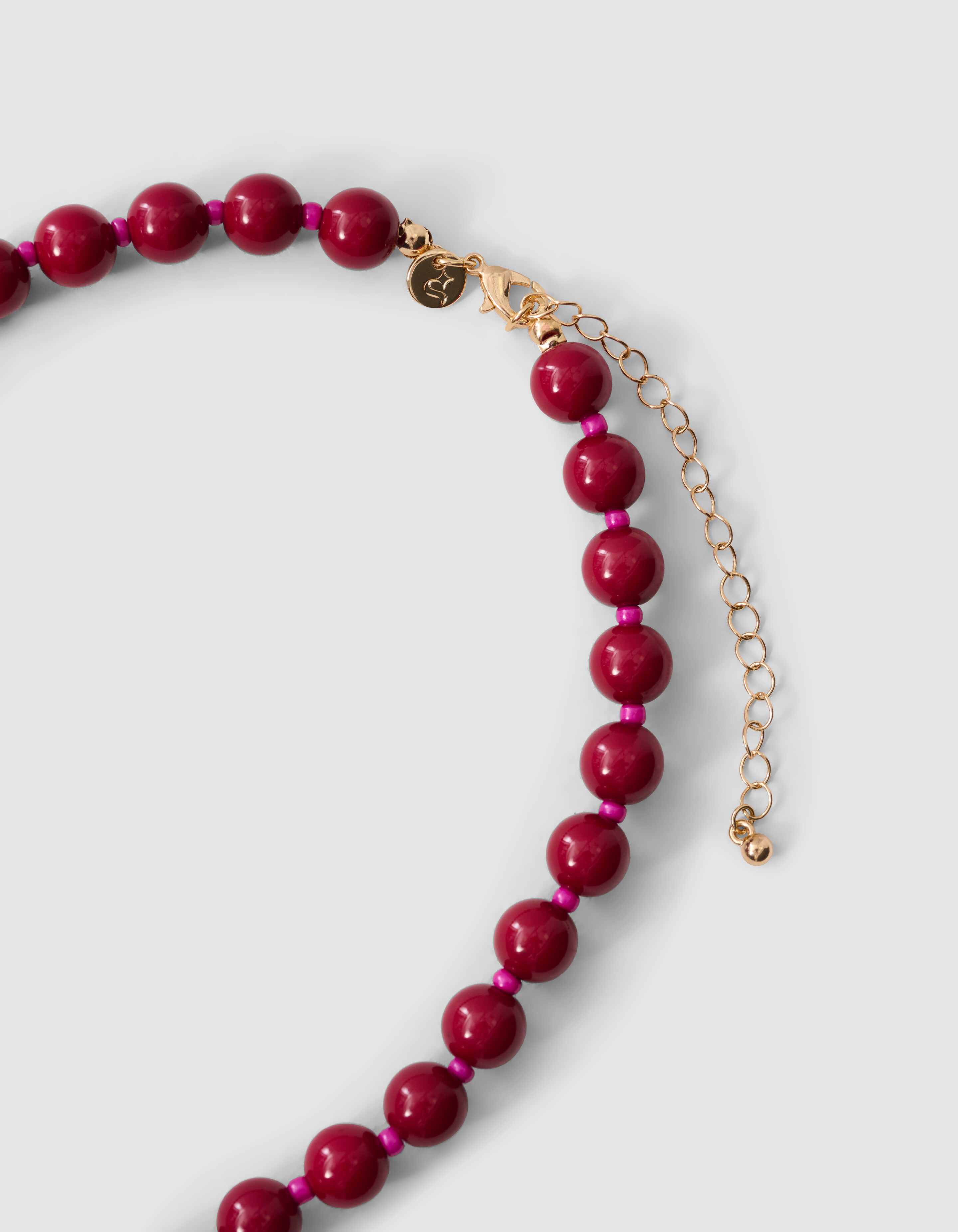 Beaded Sun Charm Ketting Rood SHOEBY ACCESSOIRES