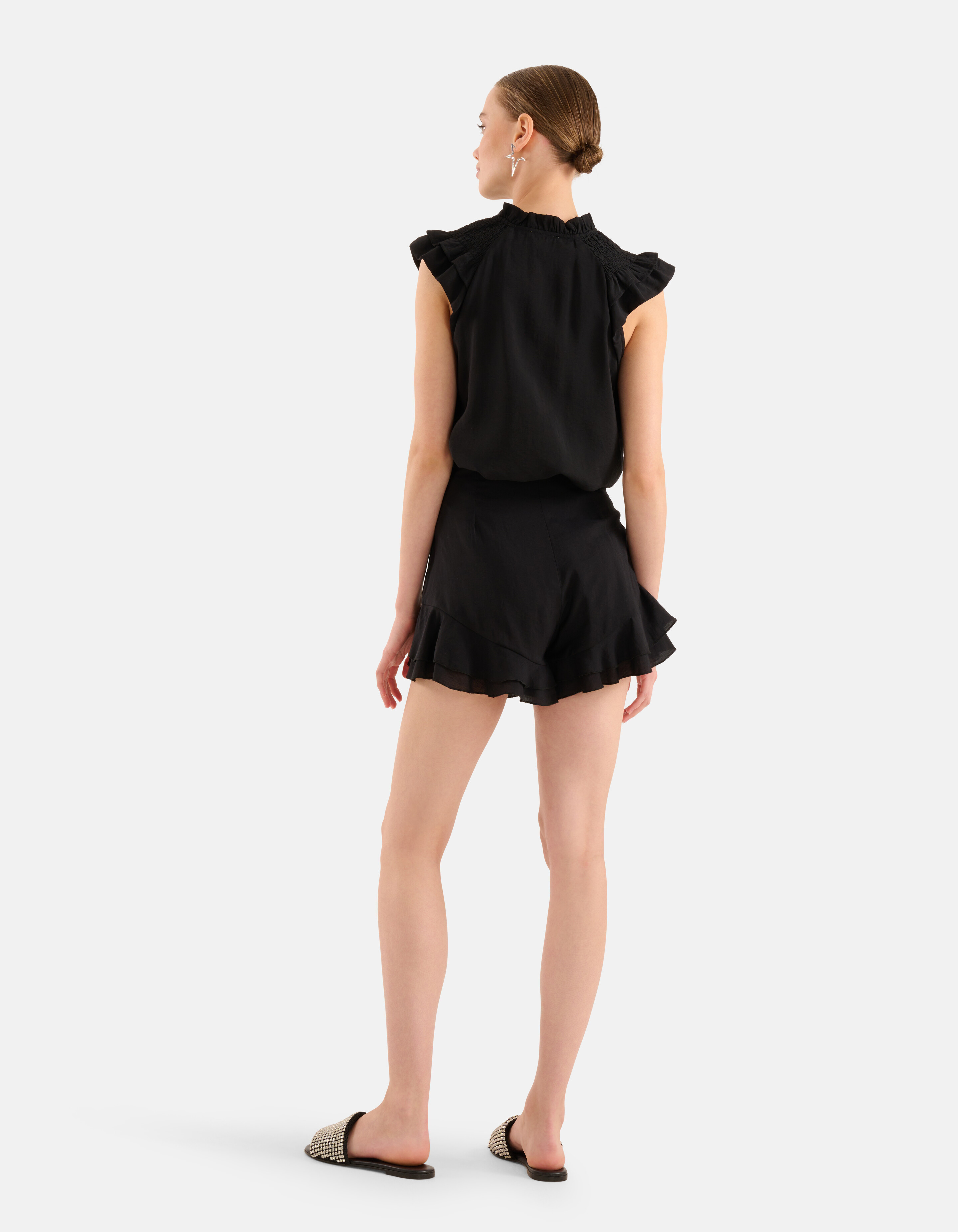 Ruffle Short Zwart SHOEBY WOMEN