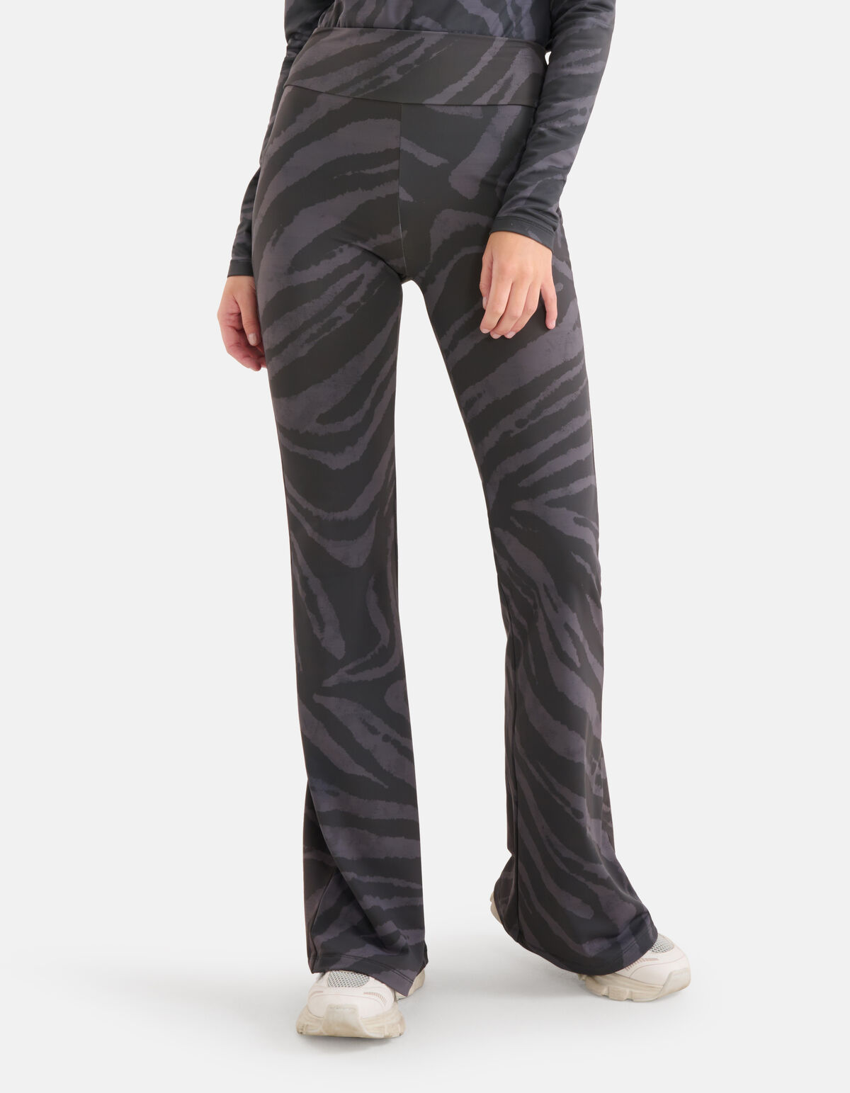 Travel Flared Broek Donkergrijs SHOEBY WOMEN