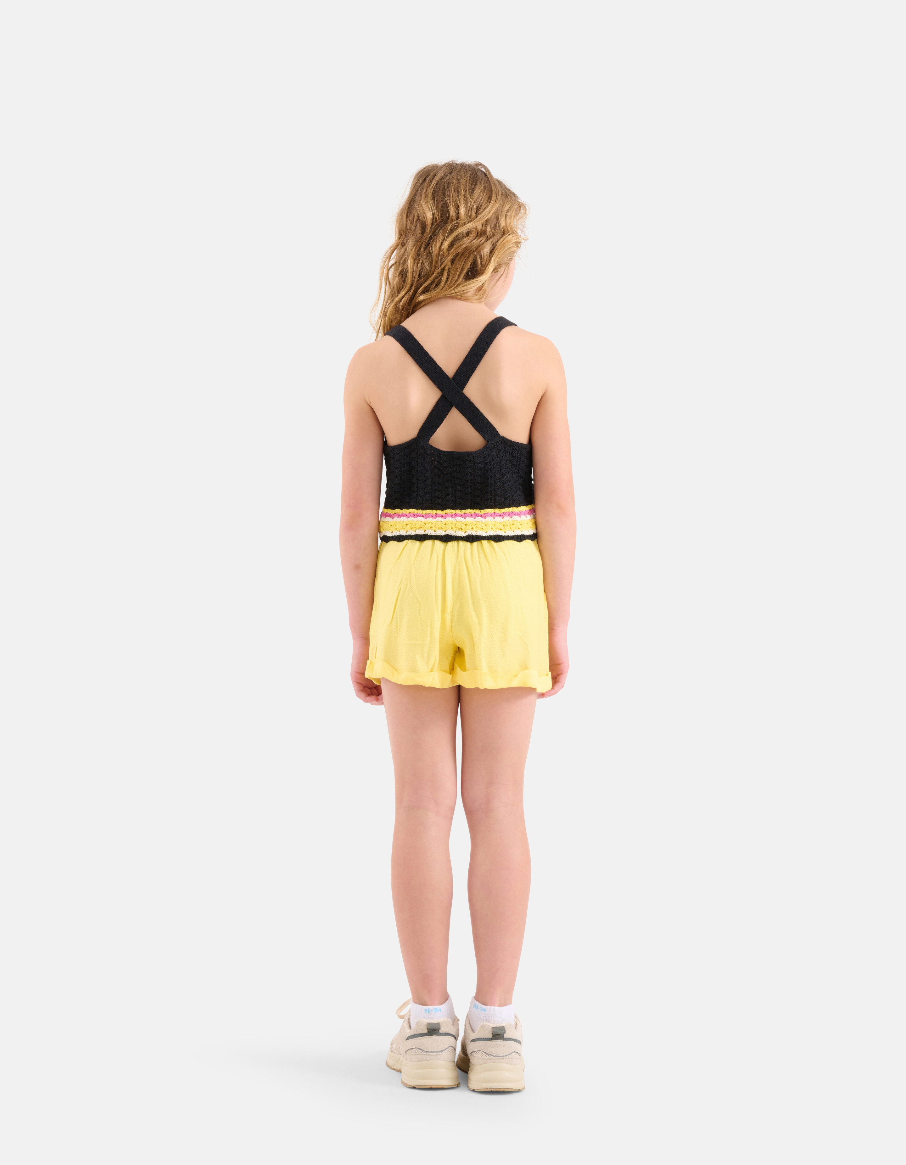 Crochet Triangle Top Donkergrijs SHOEBY GIRLS