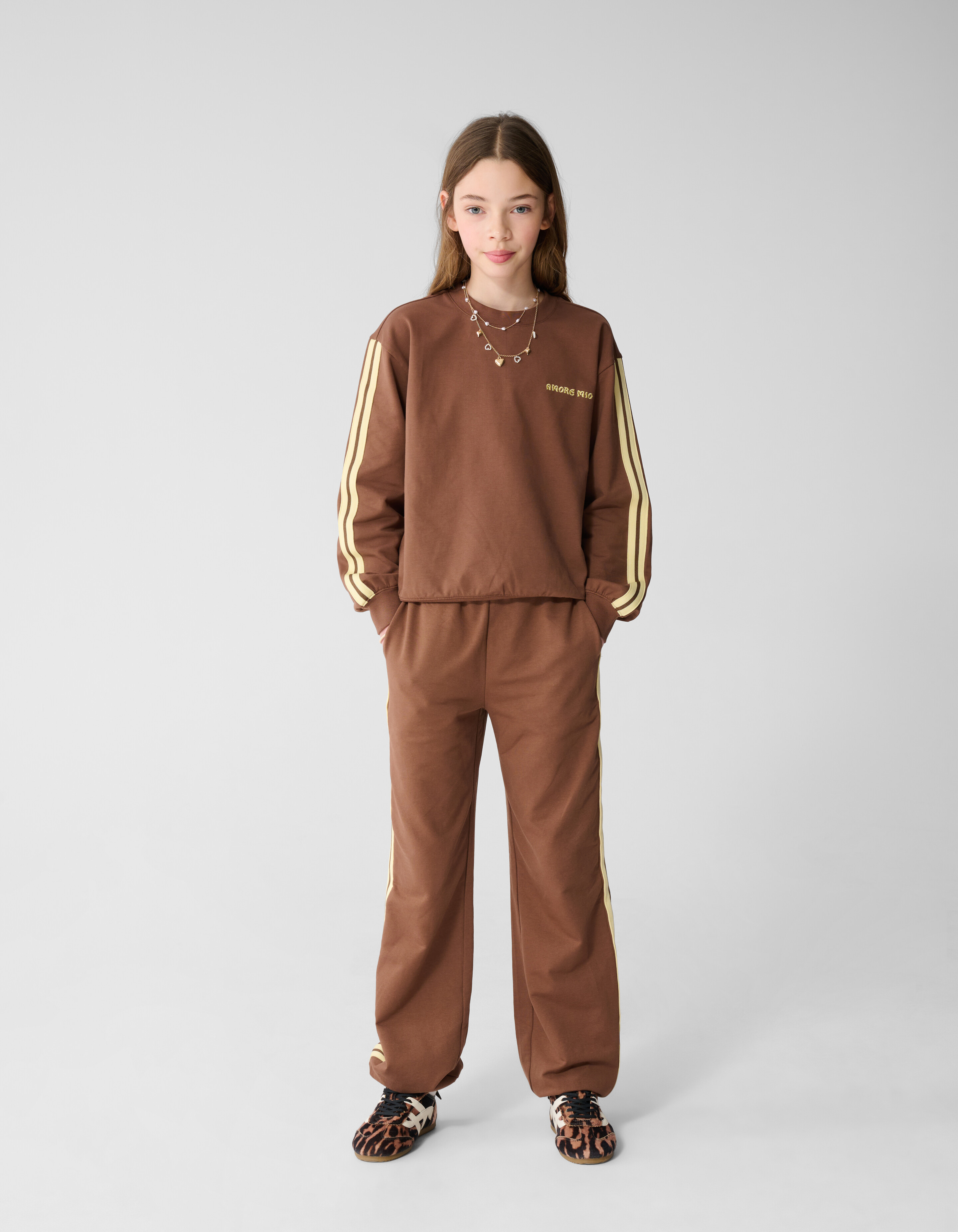 Sporty Amore Sweater Donkerbruin SHOEBY GIRLS