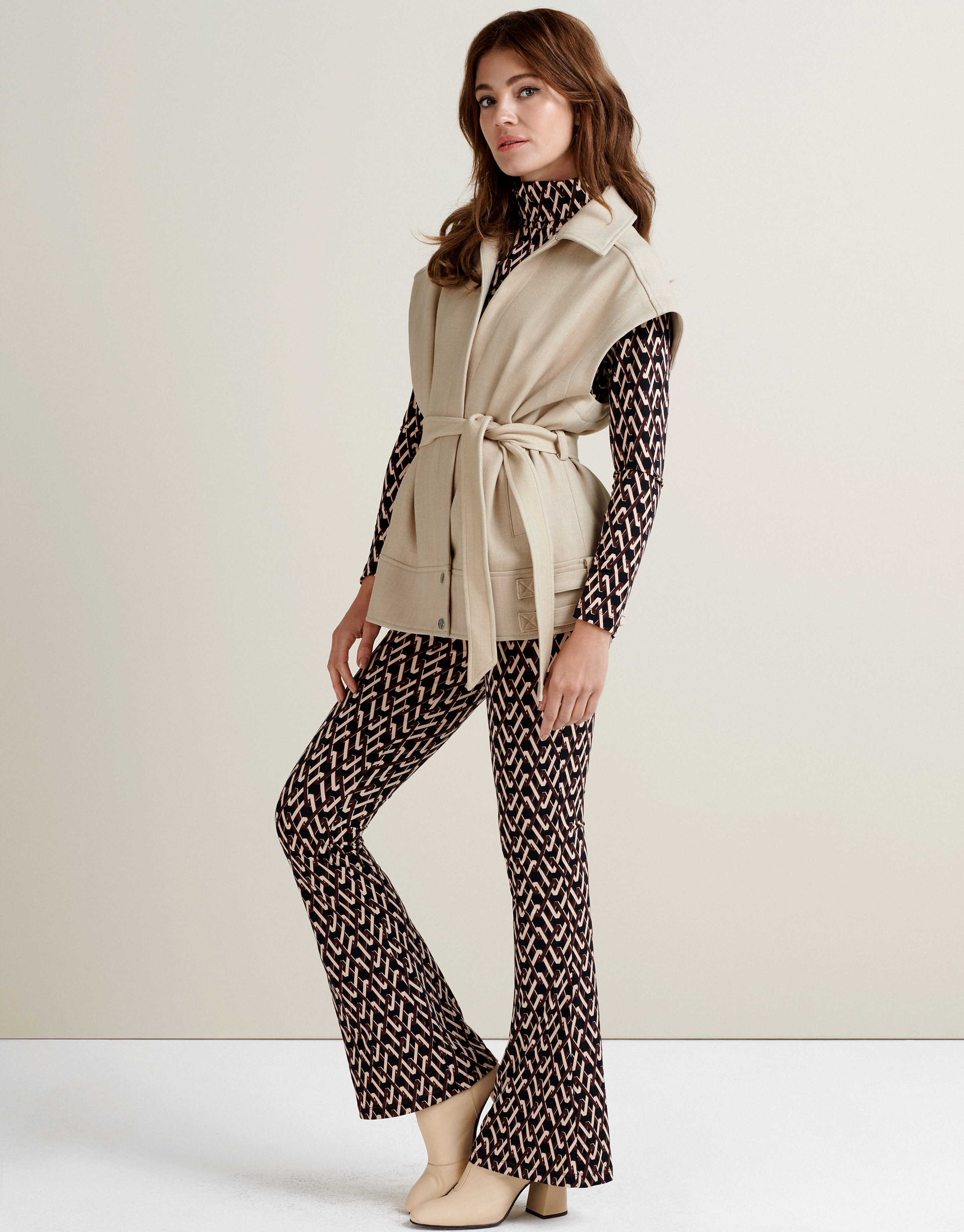 Sleeveless Jacket EKSEPT