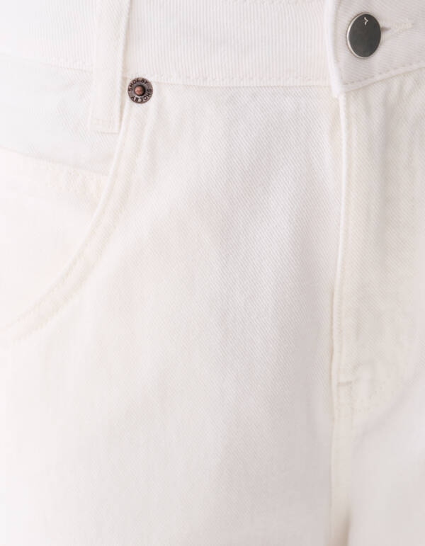 Straight Fit Jeans Wit By Monica SHOEBY WOMEN