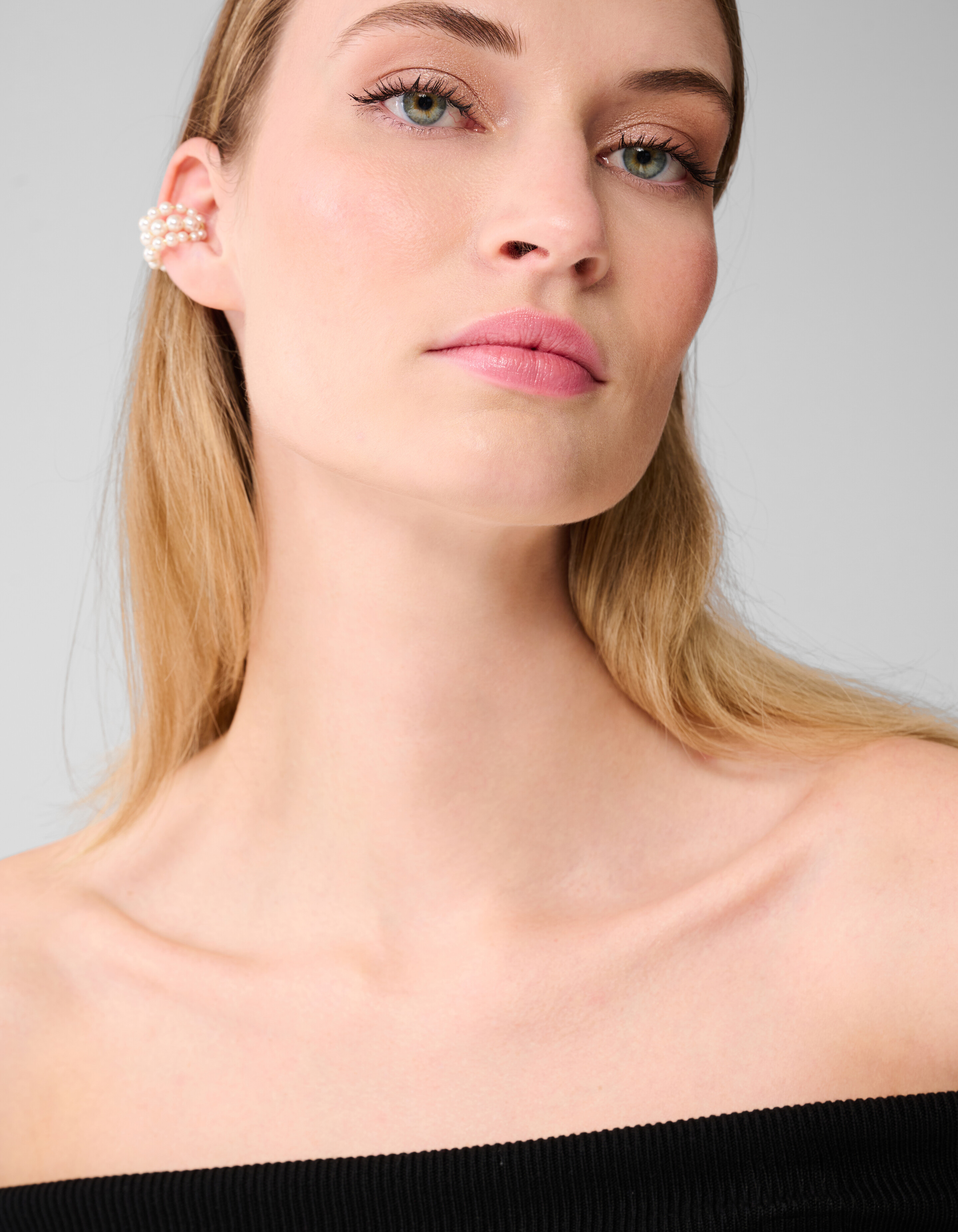 Off Shoulder Trui Zwart SHOEBY WOMEN