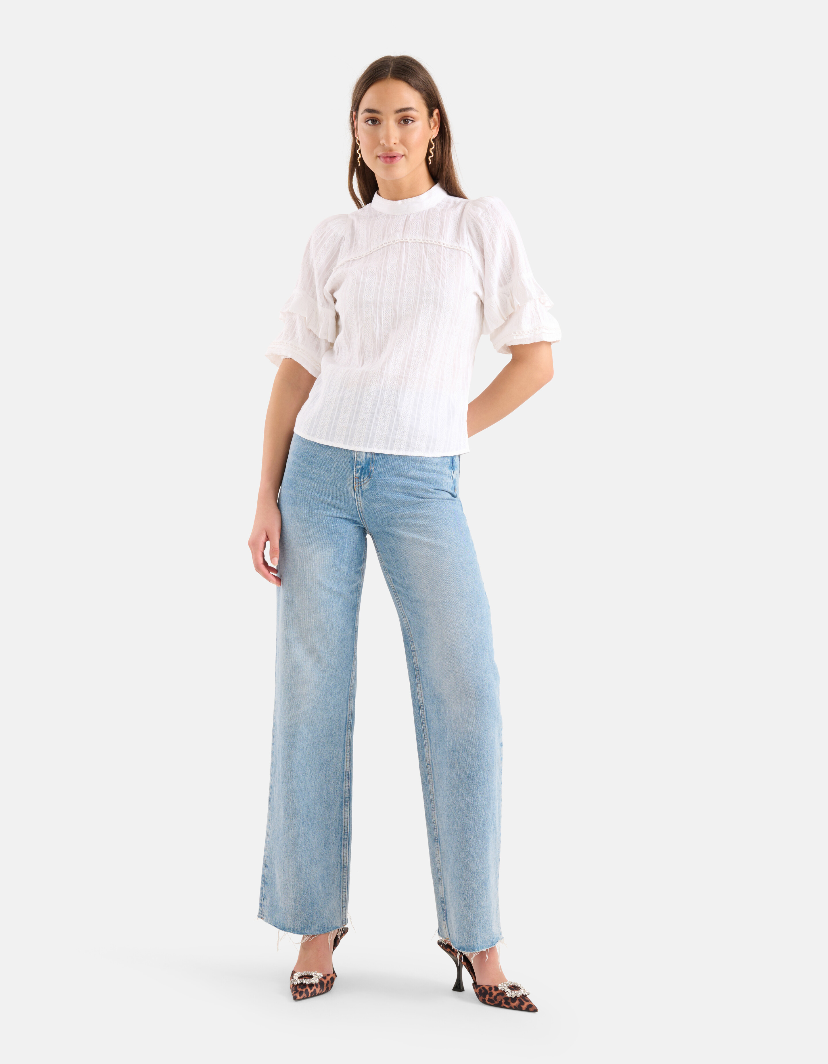 Ruffle Blouse Wit SHOEBY WOMEN