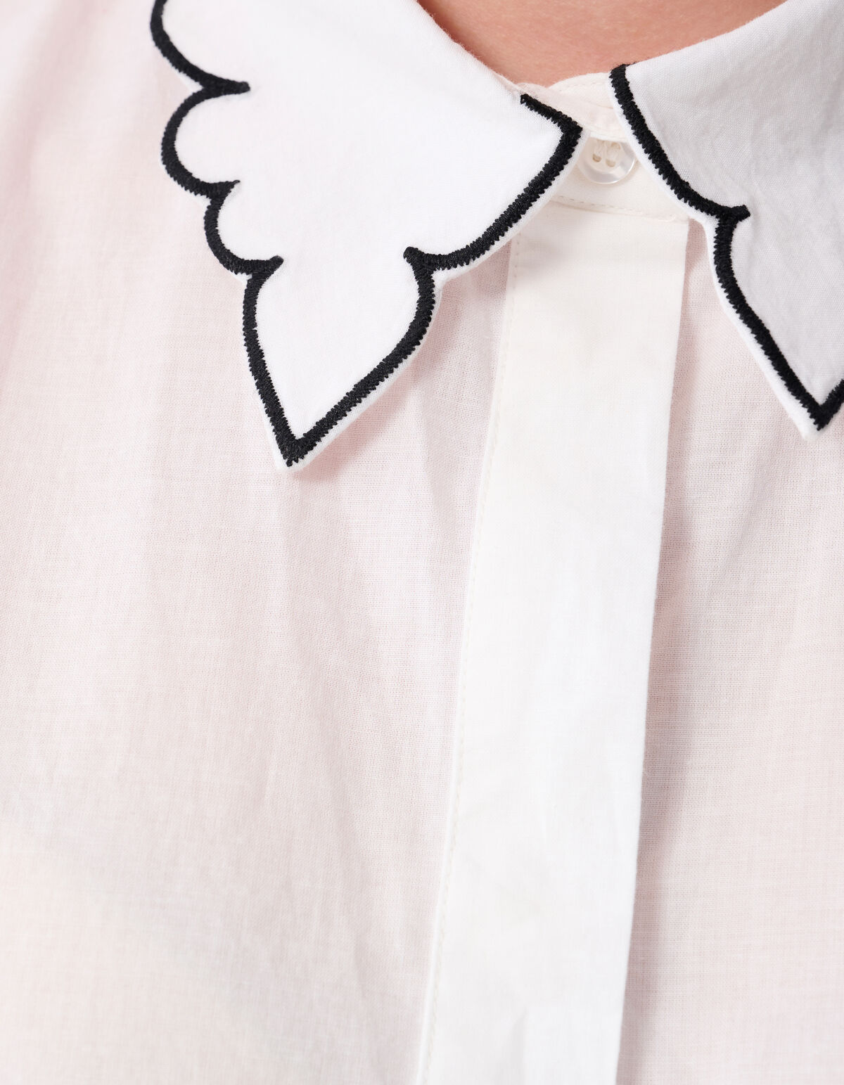 Embroidery Ruffle Top Wit SHOEBY WOMEN