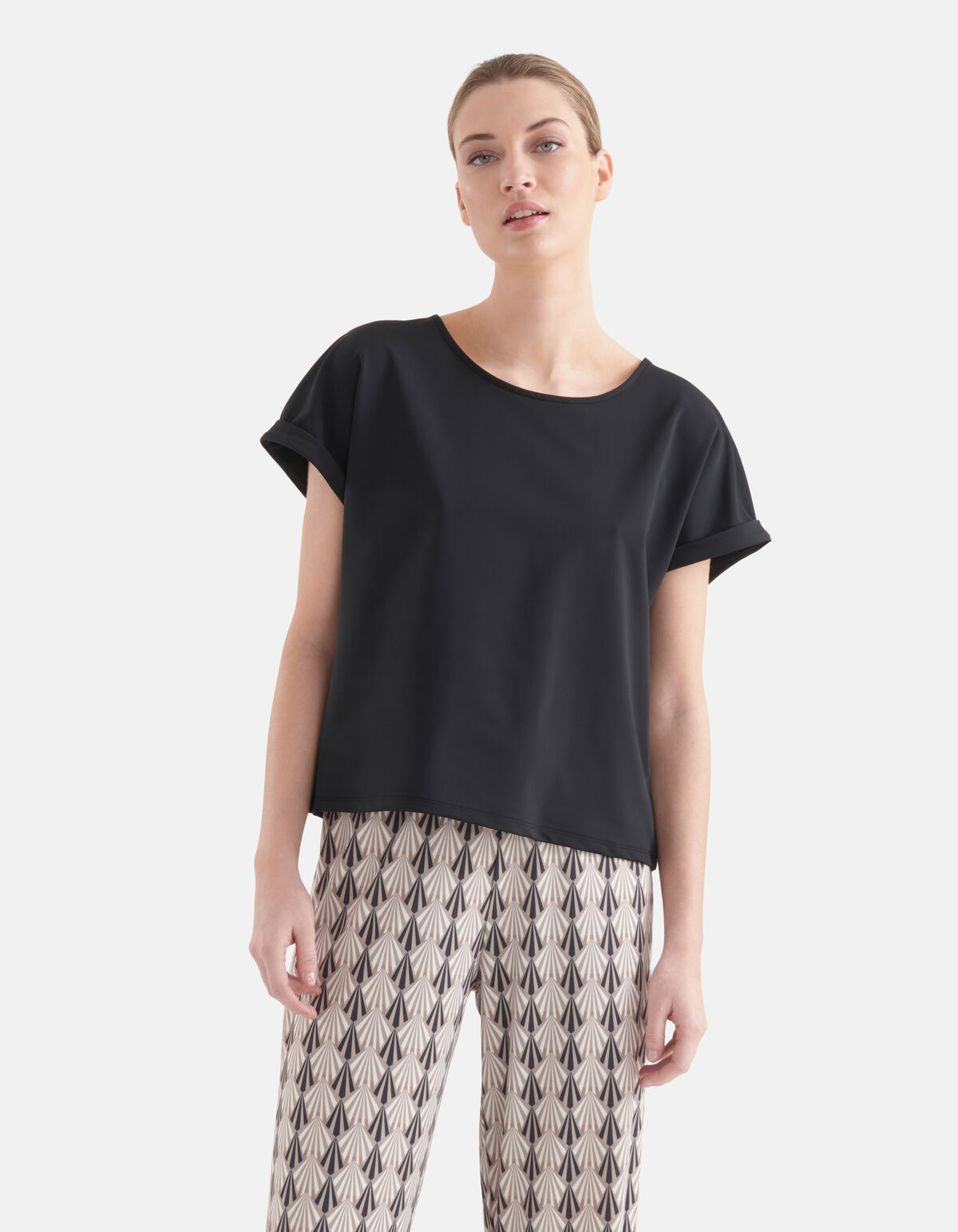 Travel T-shirt Zwart By Mieke SHOEBY WOMEN