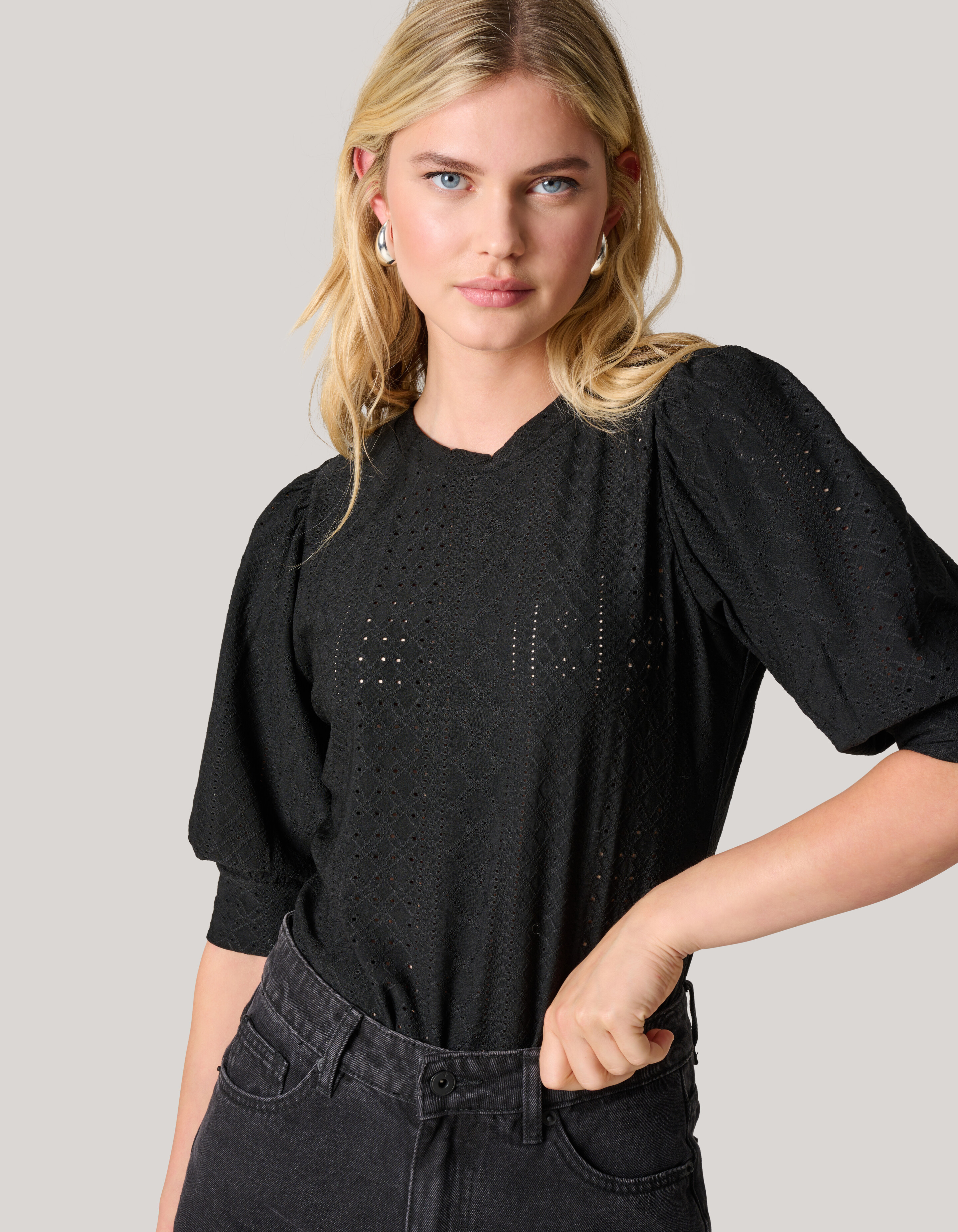 Embroidery Top Zwart SHOEBY WOMEN