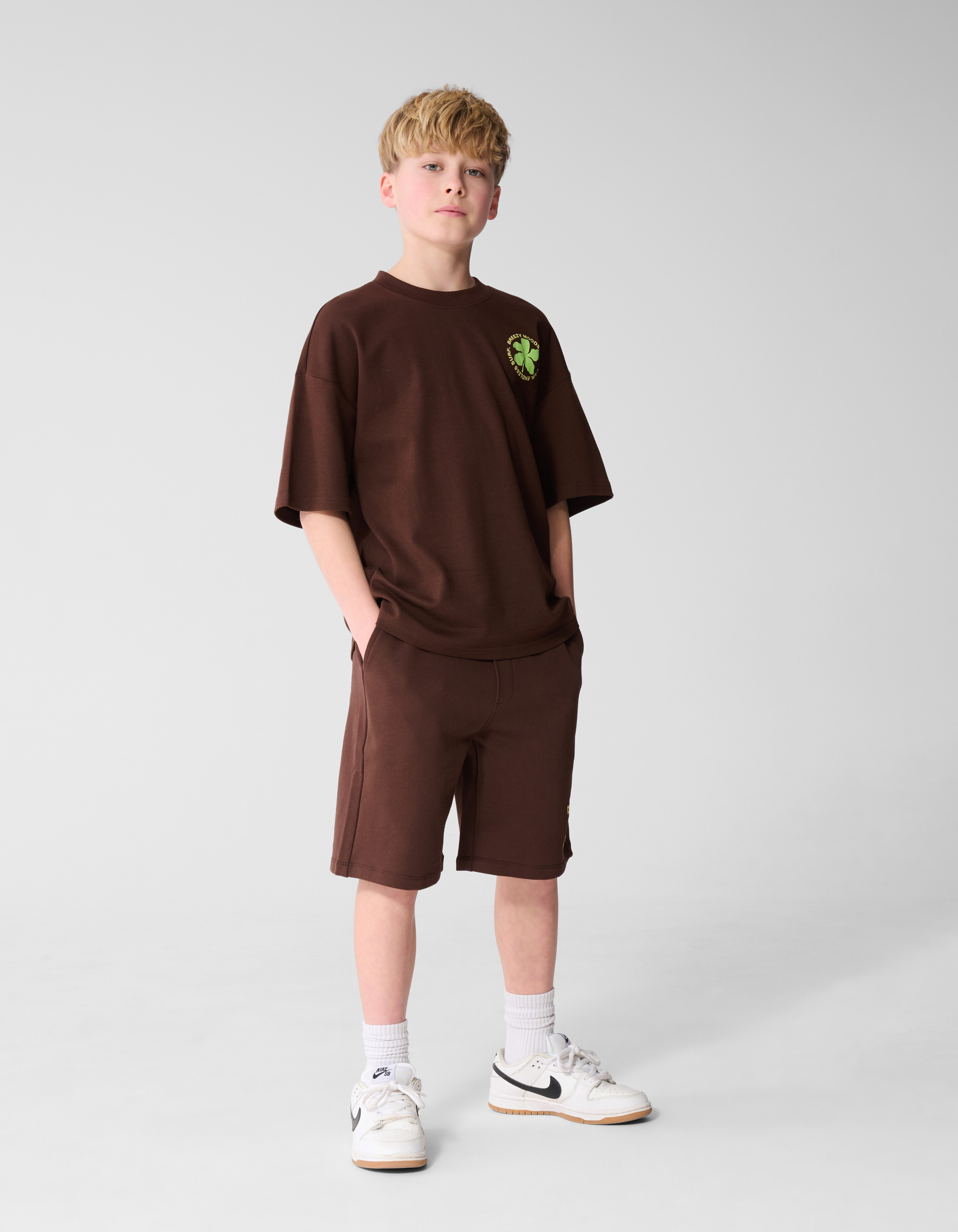 Cool Artwork T-shirt Donkerbruin SHOEBY BOYS