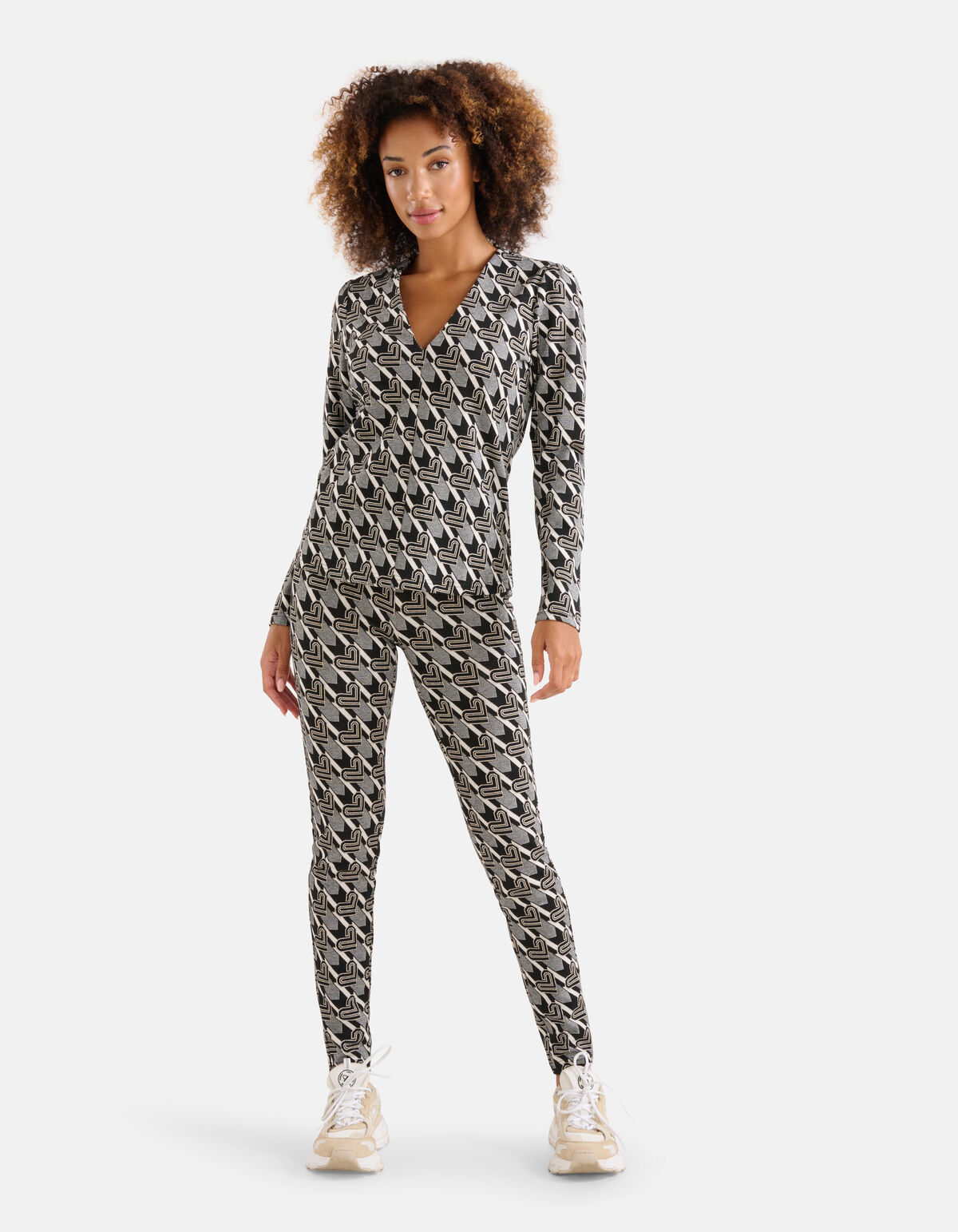 Monogram Top Zwart/Wit SHOEBY WOMEN