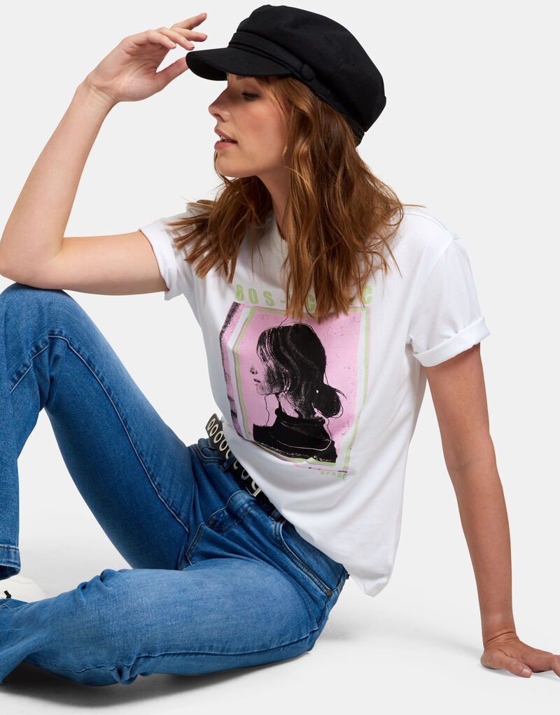 Statue T-shirt