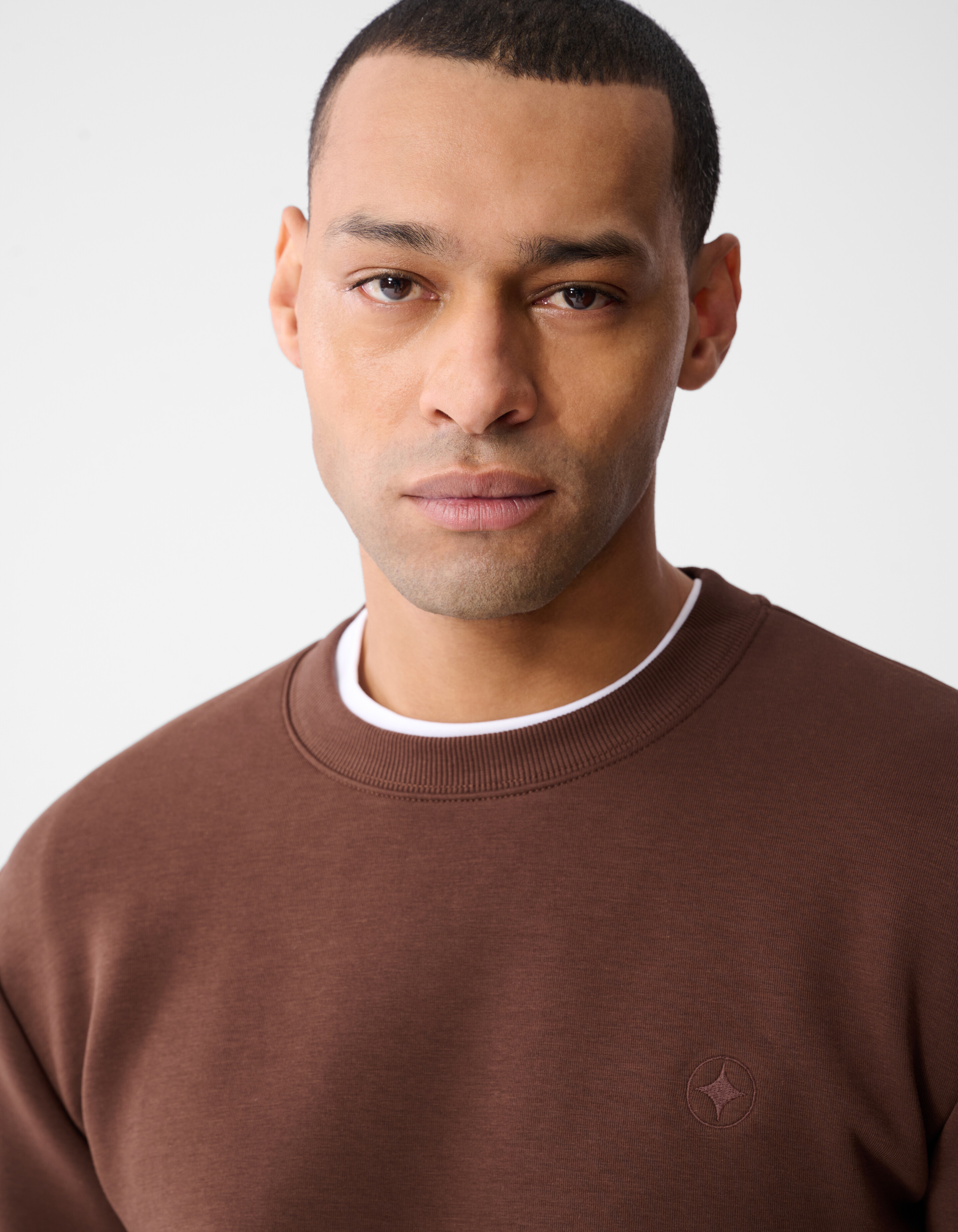 Spark Embroidery Sweater Donkerbruin SHOEBY MEN