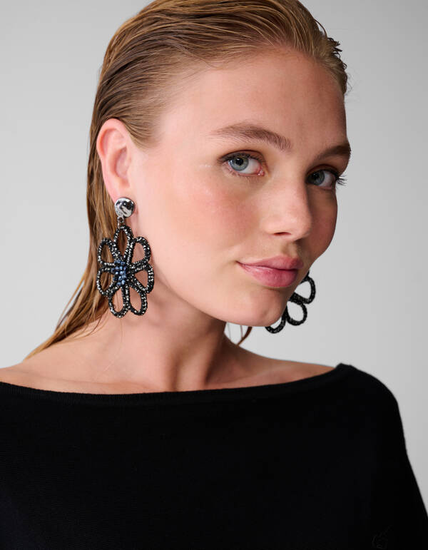 Beaded Bloem Oorbellen Zwart SHOEBY ACCESSOIRES