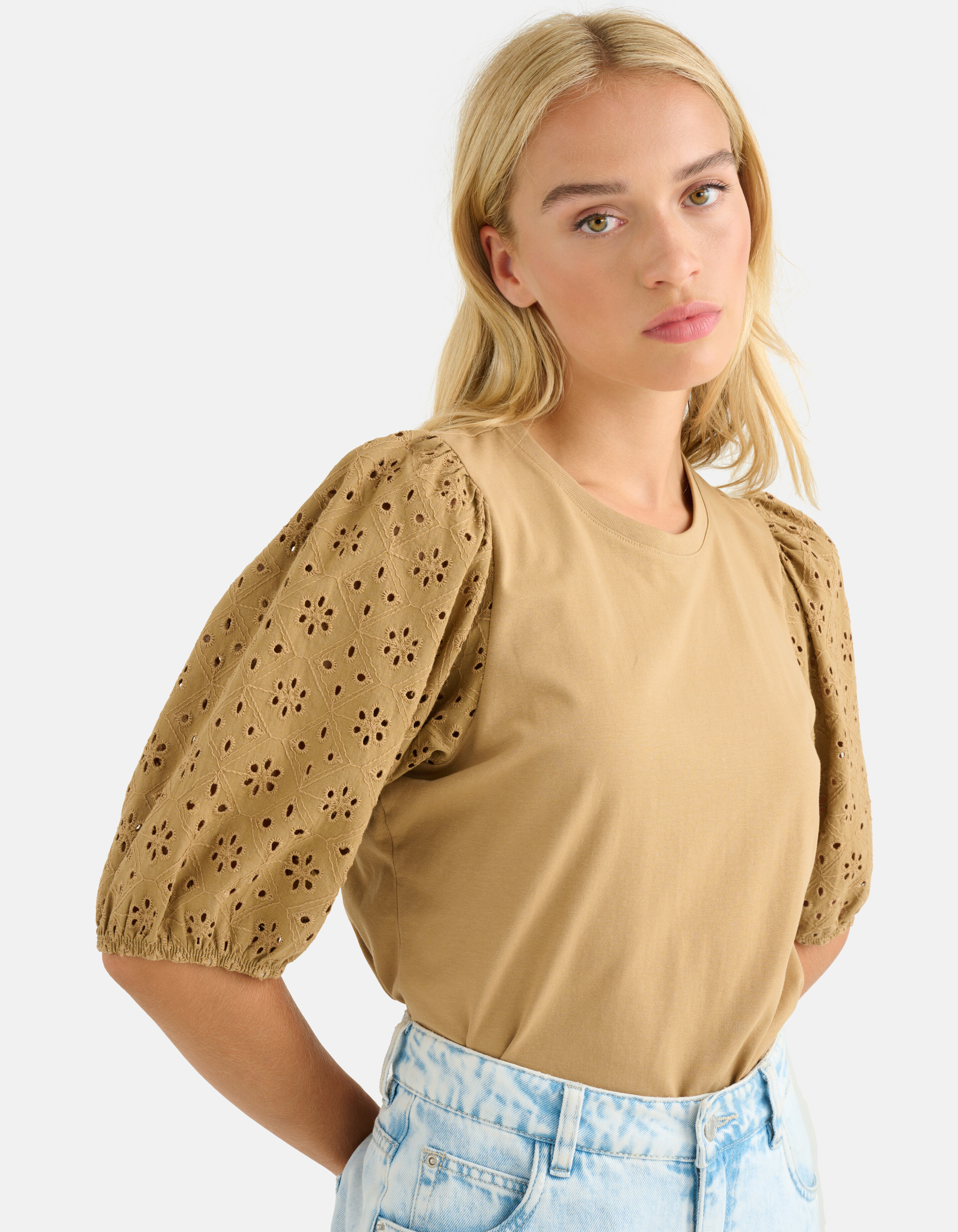 Embroidery Top Beige SHOEBY WOMEN