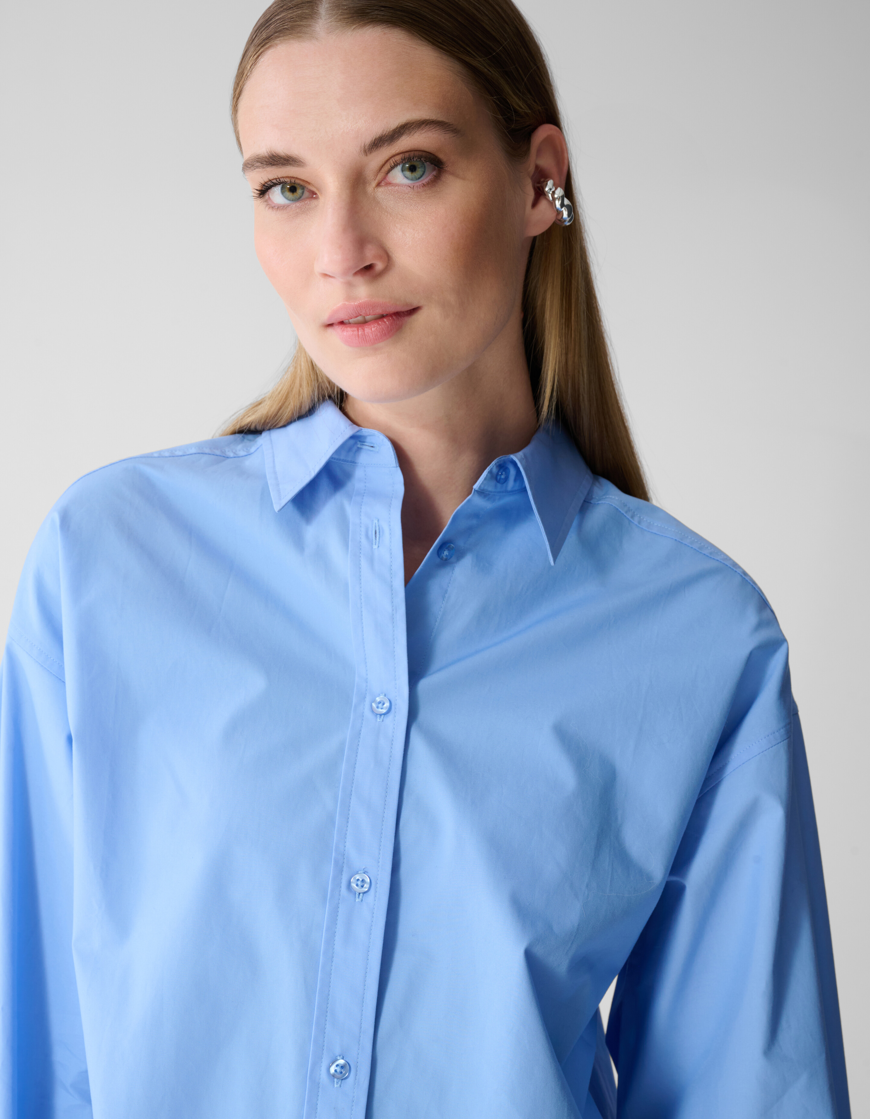 Oversized Ring Cuff Blouse Lichtblauw SHOEBY WOMEN