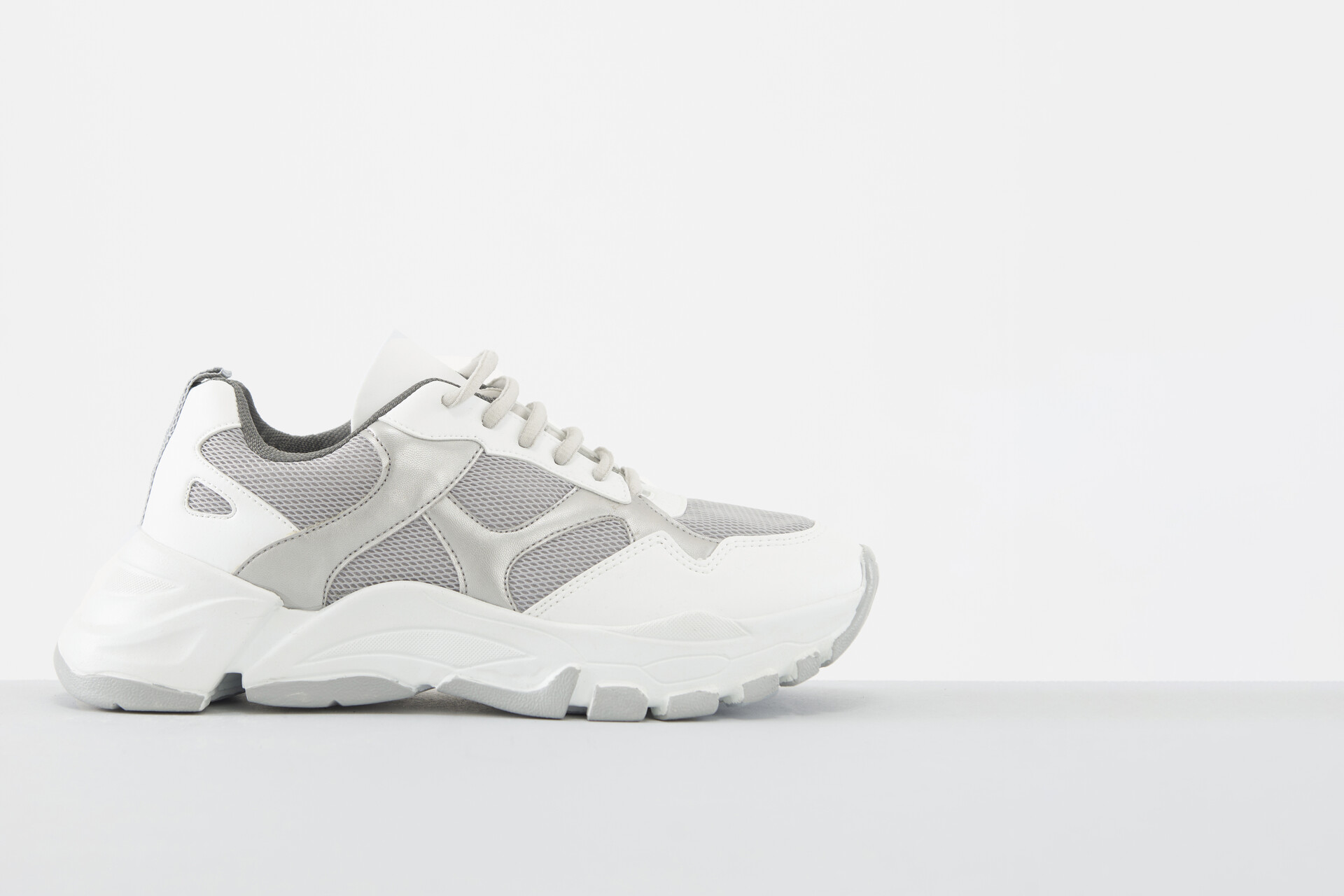 Suzie Sneakers