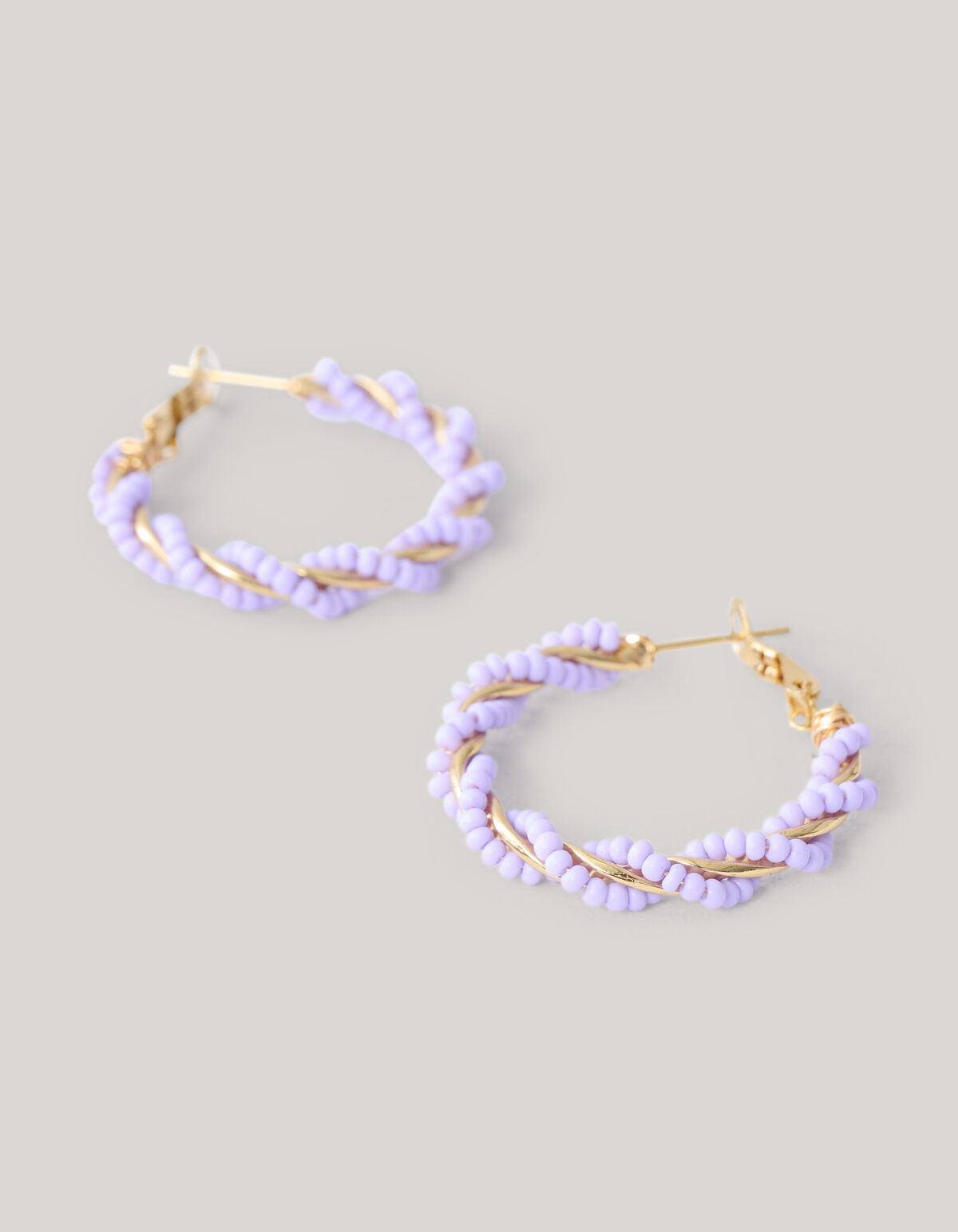 Twisted Beaded Hoop Oorbellen Paars SHOEBY ACCESSOIRES