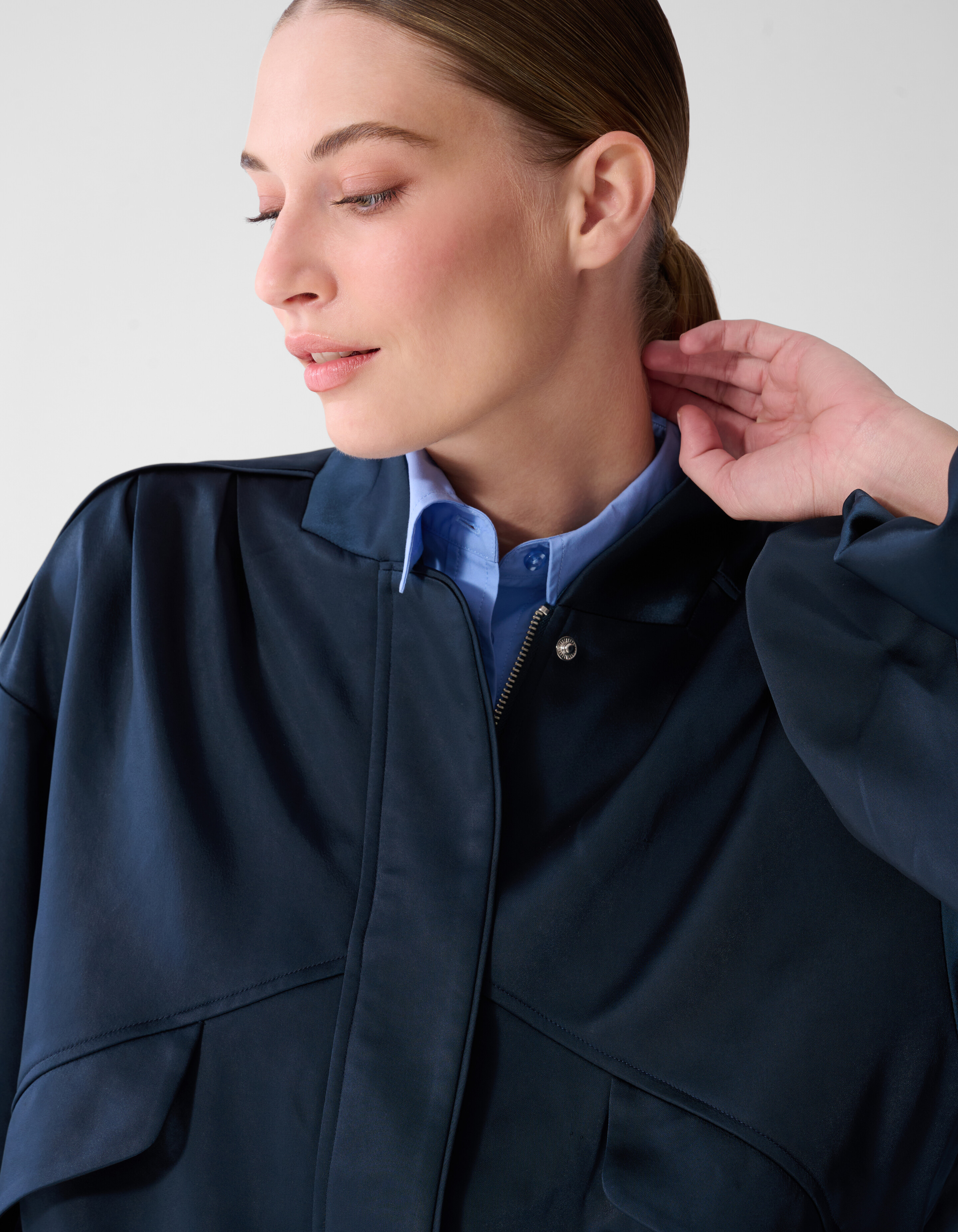 Oversized Heavy Satin Bomber Donkerblauw SHOEBY WOMEN