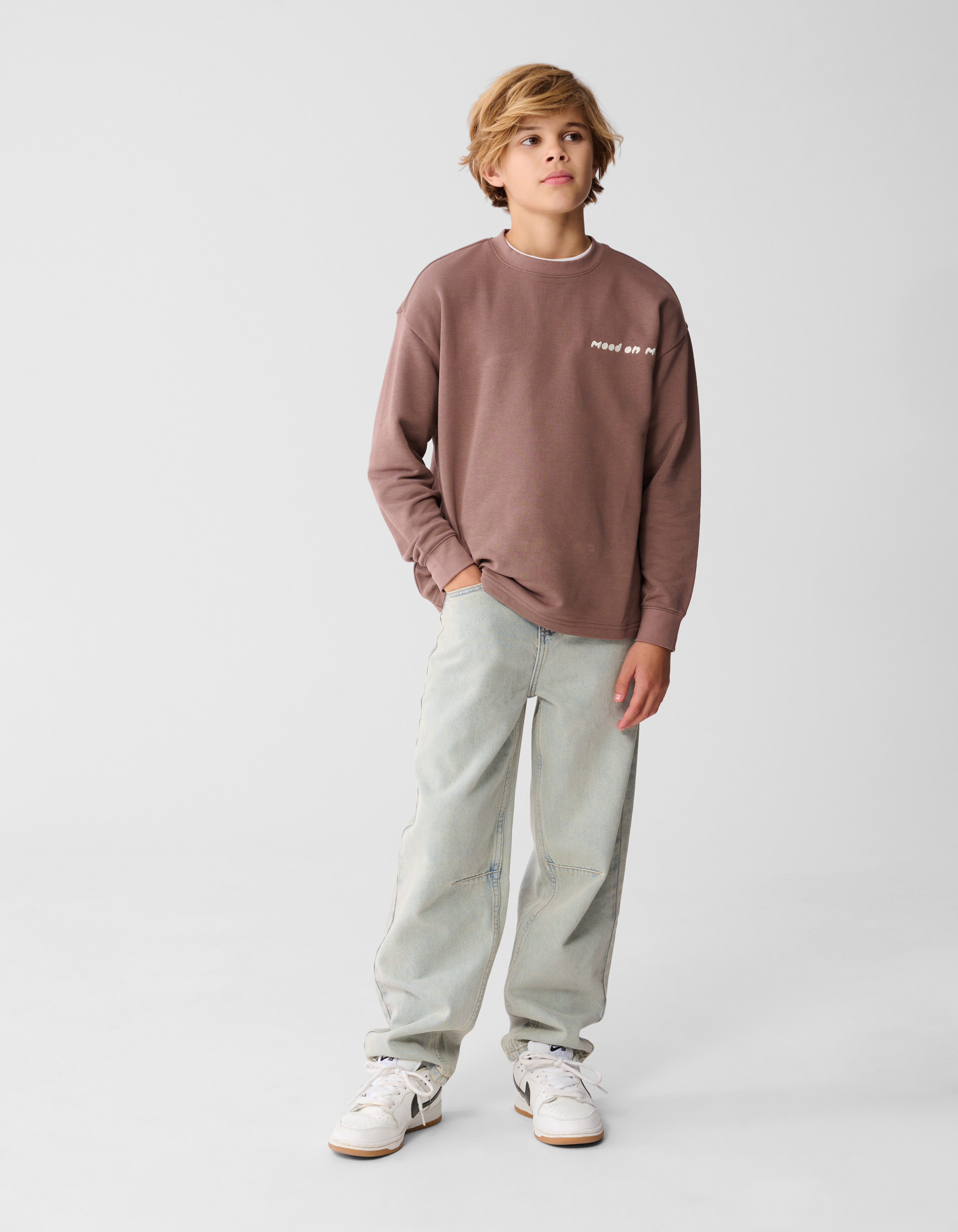 Mood Artwork Sweater Bruin SHOEBY BOYS