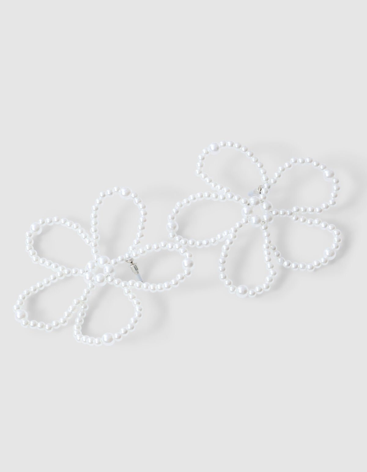 Big Flower Oorbellen Gebroken Wit SHOEBY ACCESSOIRES