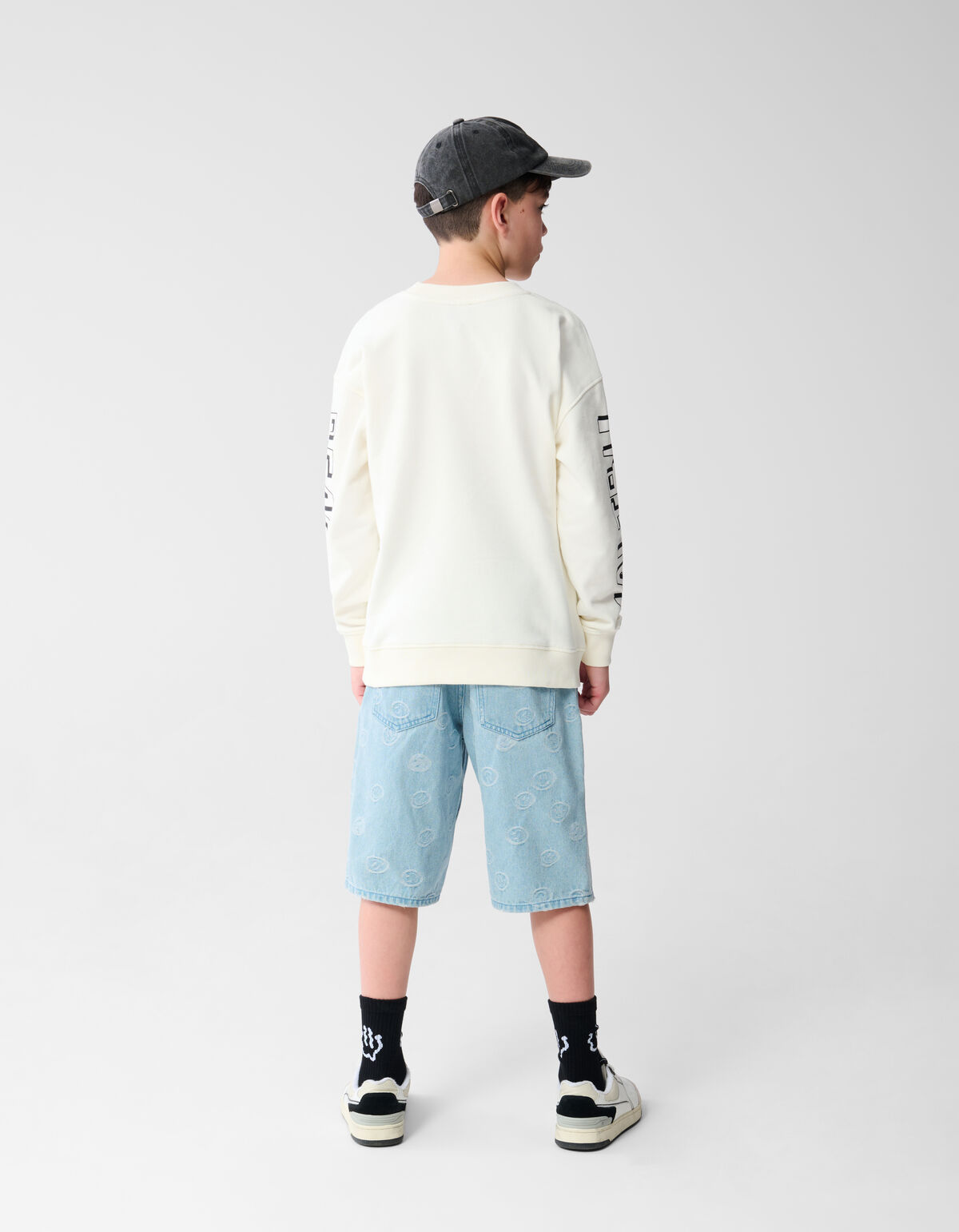 Wave Artwork Sweater Gebroken Wit SHOEBY BOYS