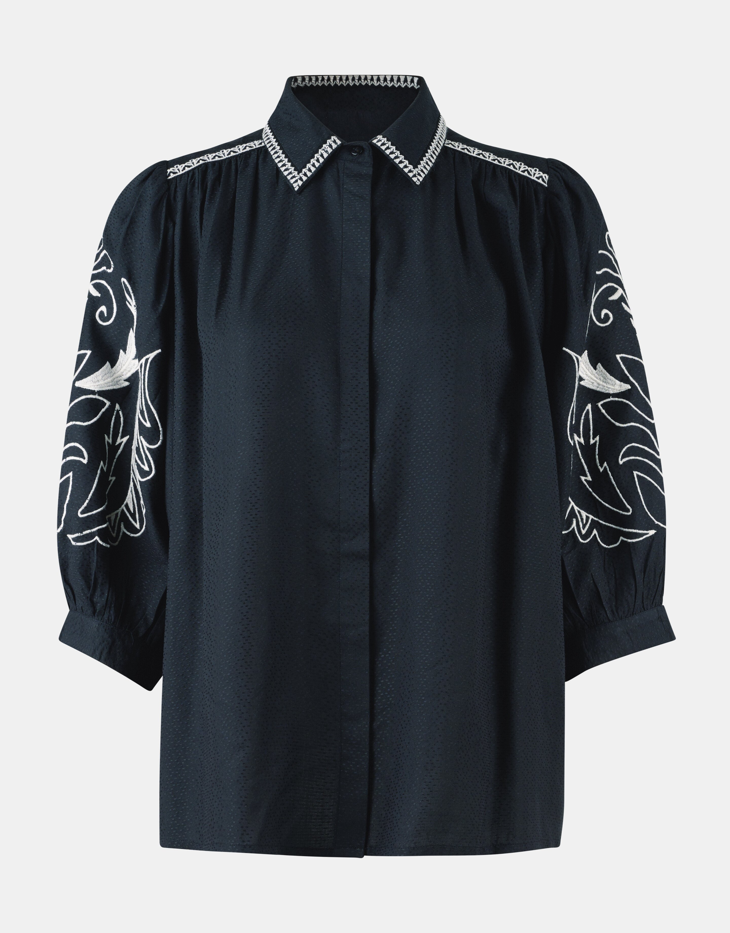 Dobbie Embroidery Blouse EKSEPT