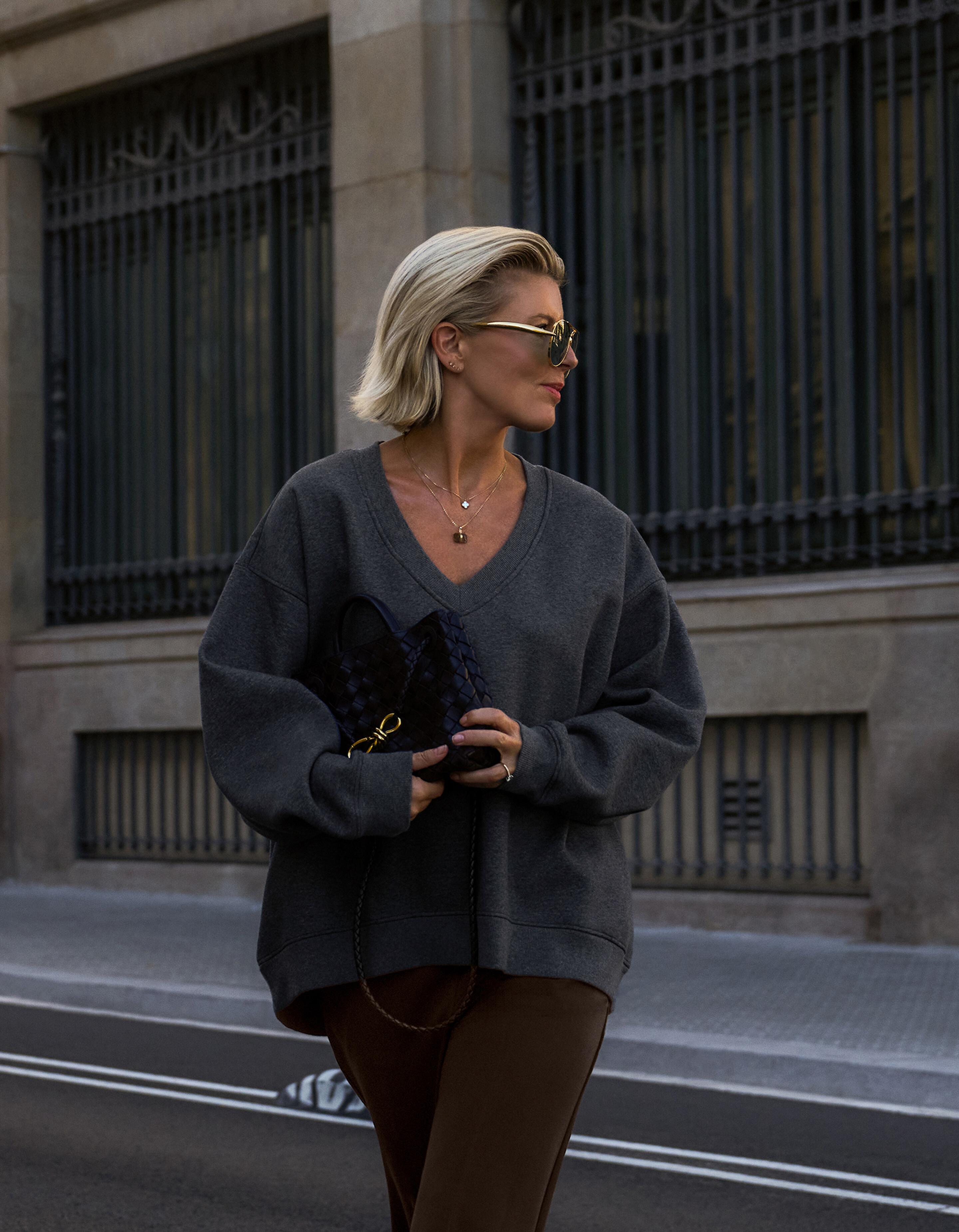 Oversized V-hals Sweater Donkergrijs By Lonneke SHOEBY WOMEN