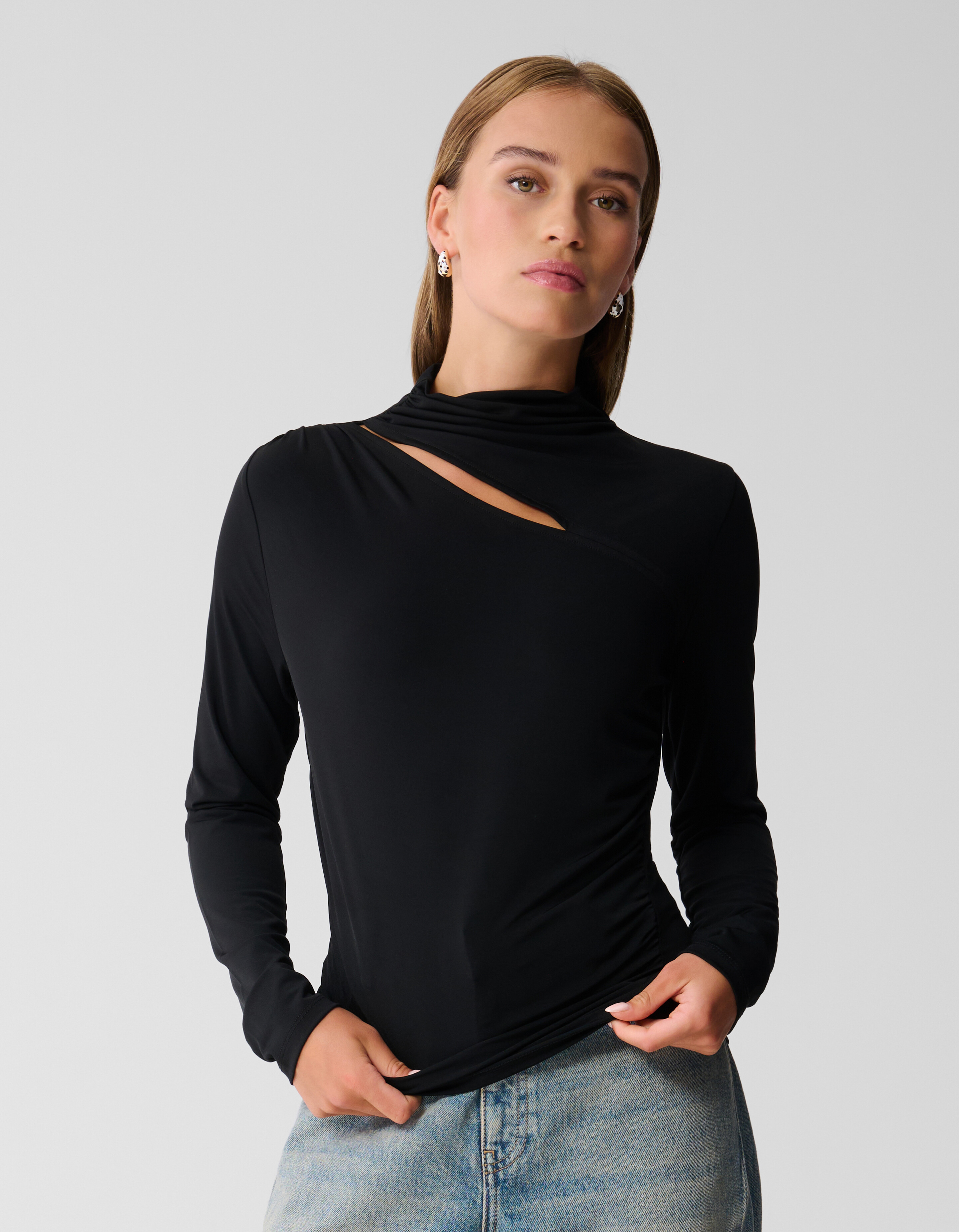 Cut Out Top Zwart SHOEBY WOMEN